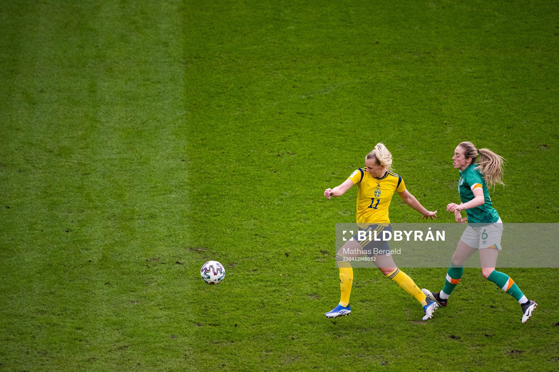 Stina Blackstenius of Sweden and Megan Connolly of Ireland