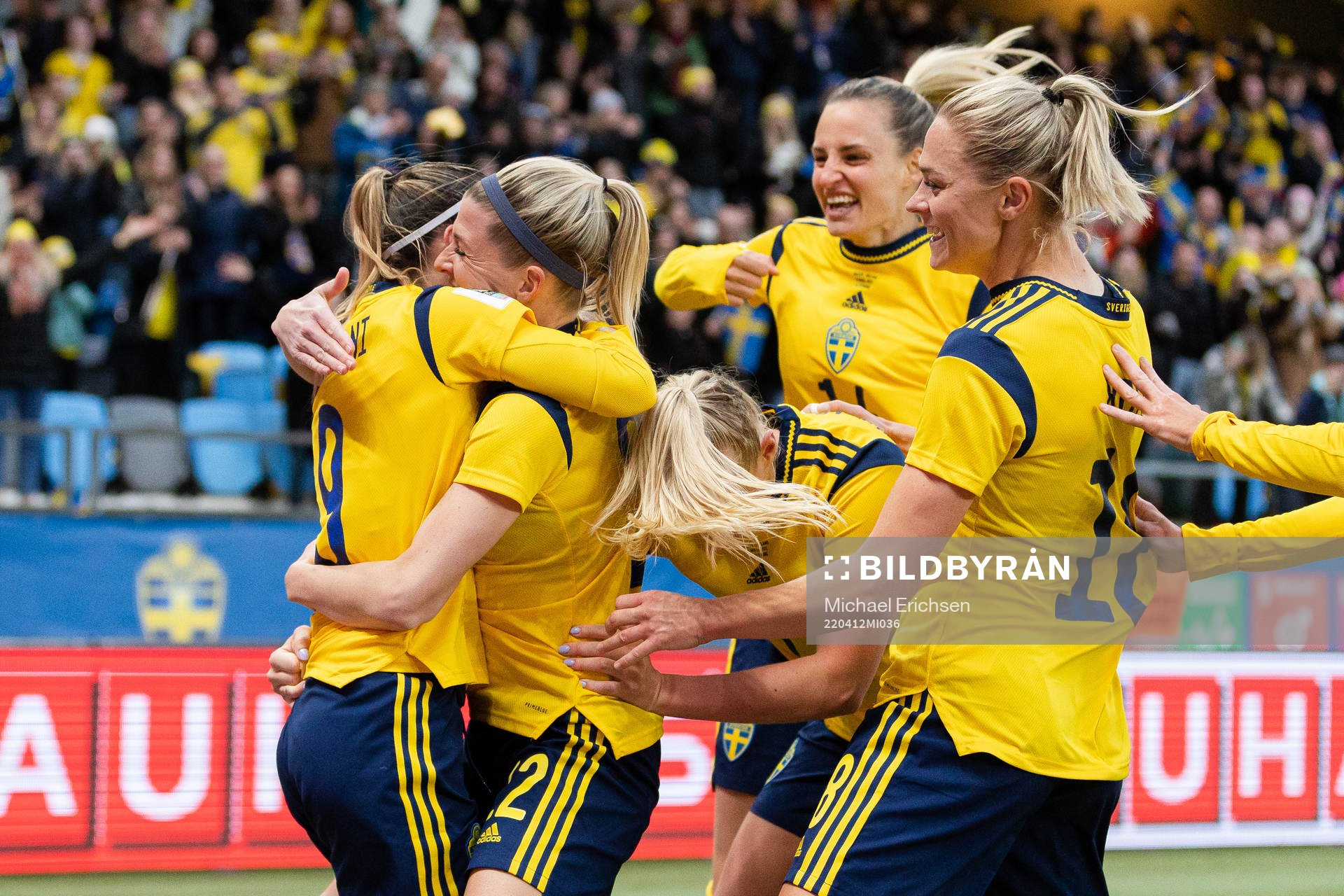 Kosovare Asllani, Olivia Schough, Stina Blackstenius ,