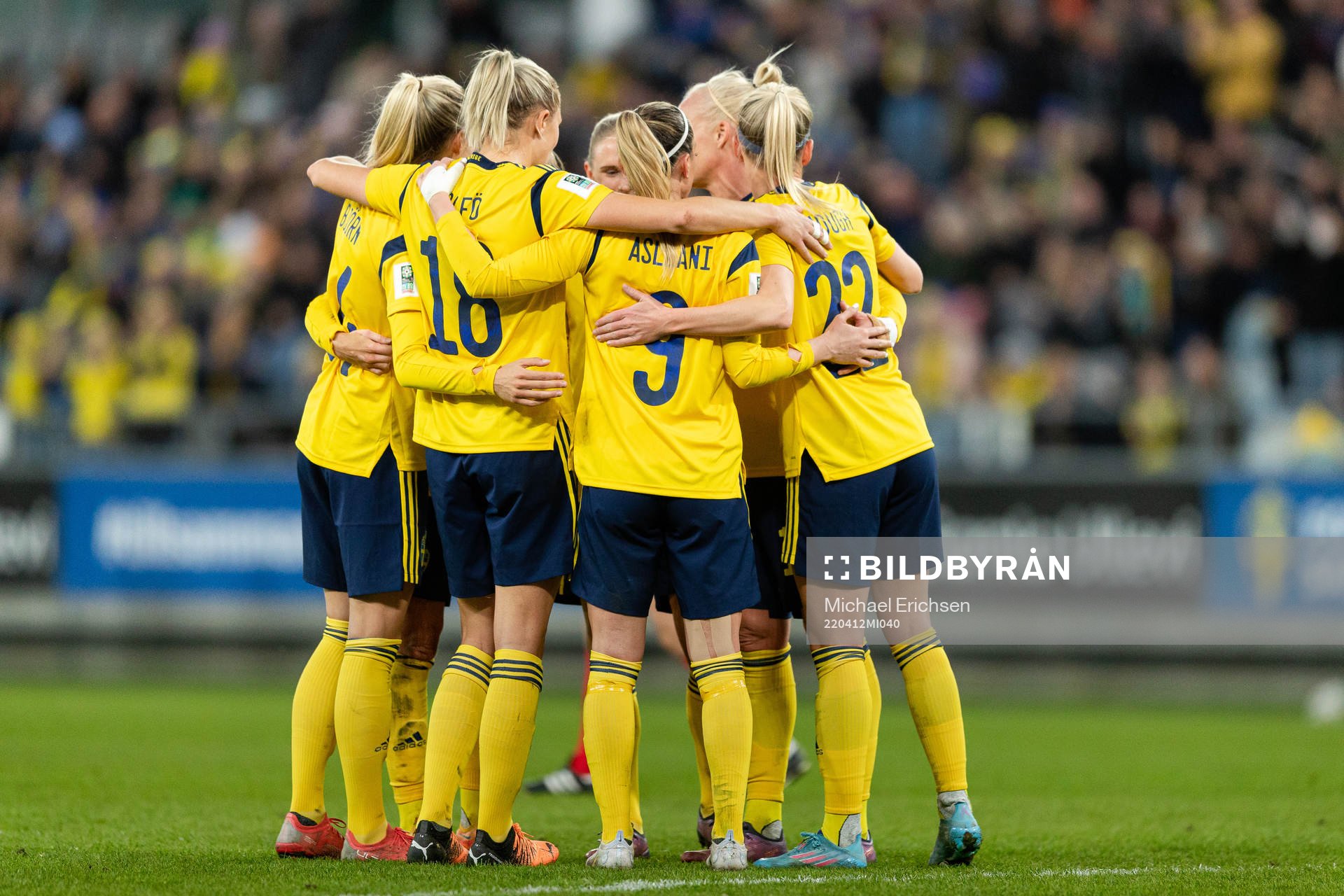 Players of Sweden celebrate