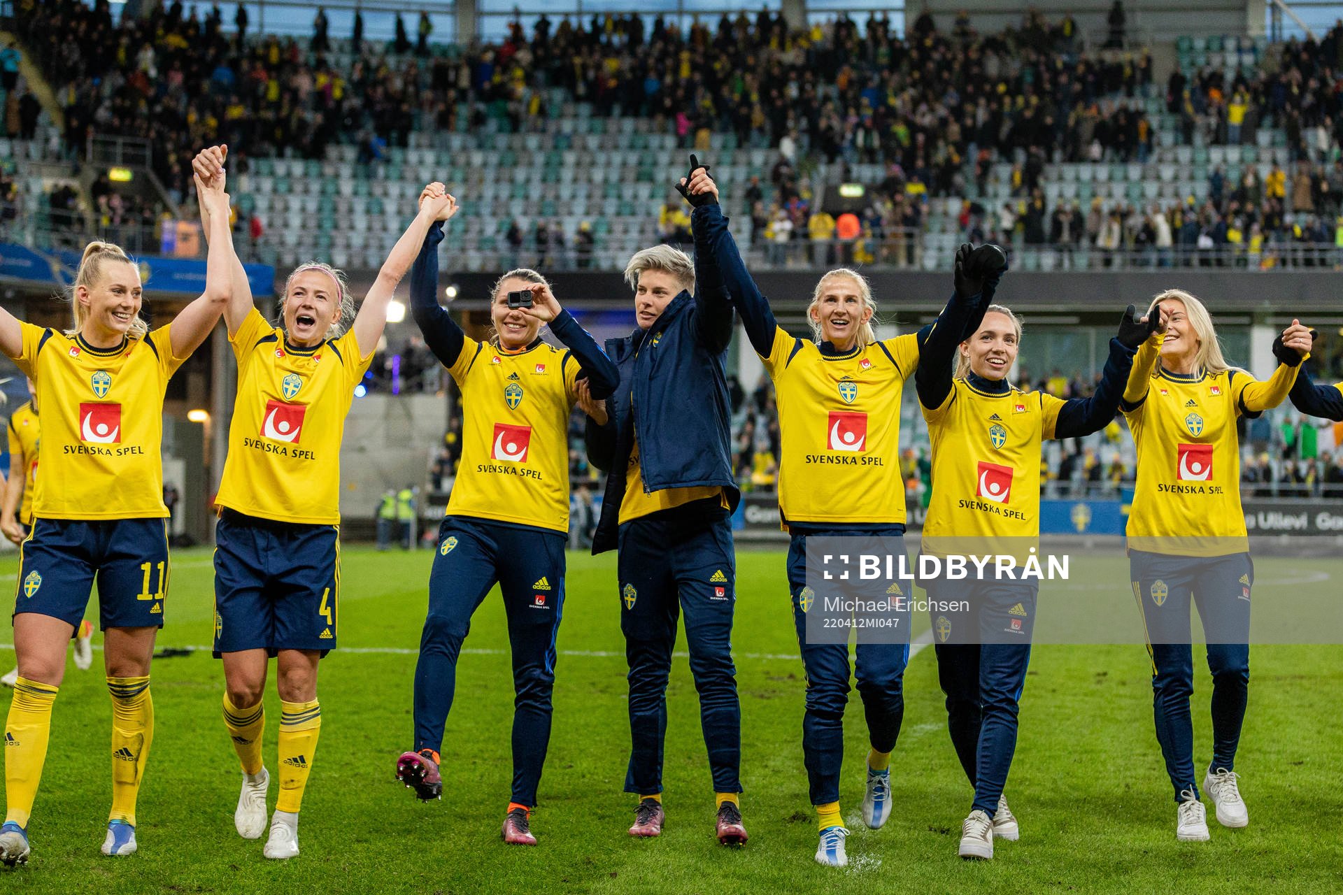 Players of Sweden celebrate