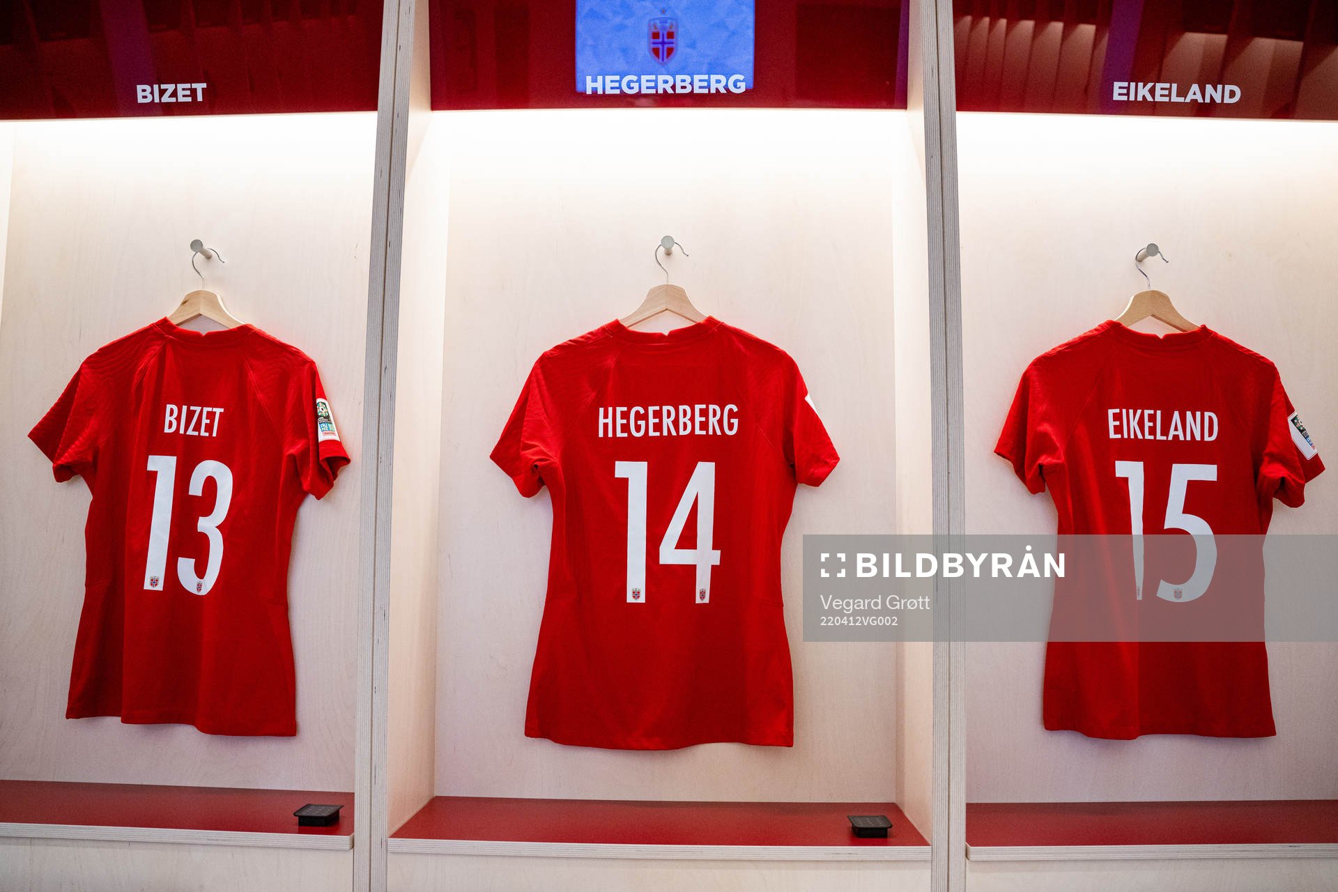 The kits of Celin Bizet Ildhusøy, Ada Hegerberg and Amalie