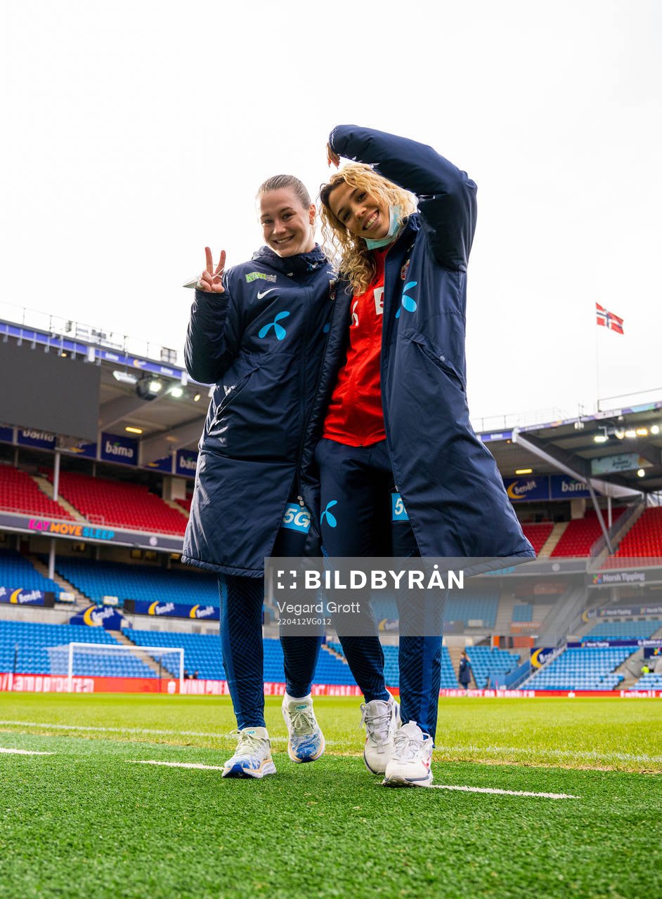 Elisabeth Terland and Celin Bizet Ildhusøy of Norway