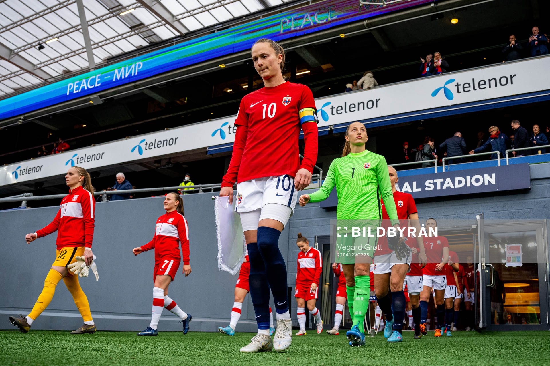 Caroline Graham Hansen and goalkeeper Cecilie Fiskerstrand