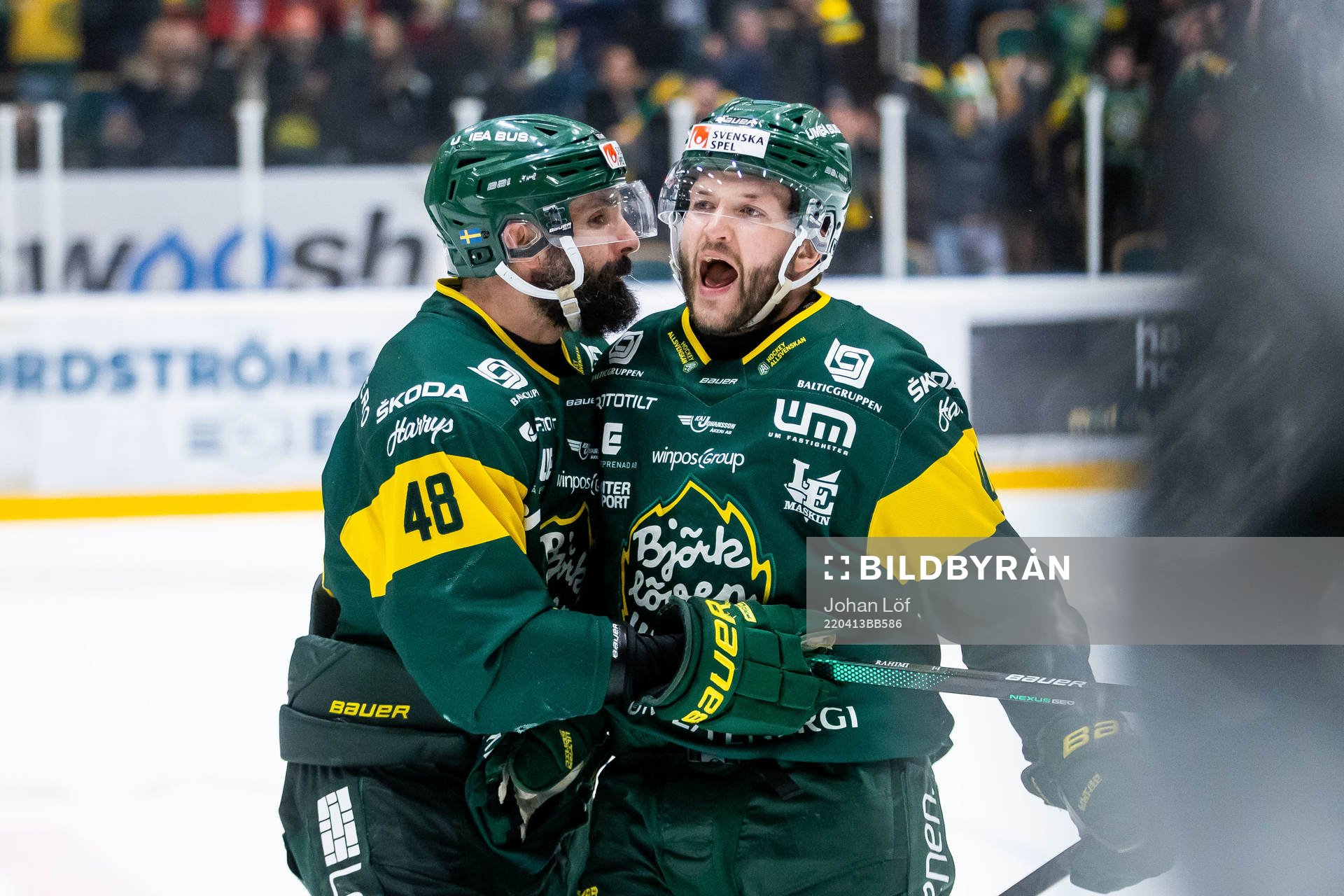Björklövens Sebastian Selin och Daniel Rahimi jublar