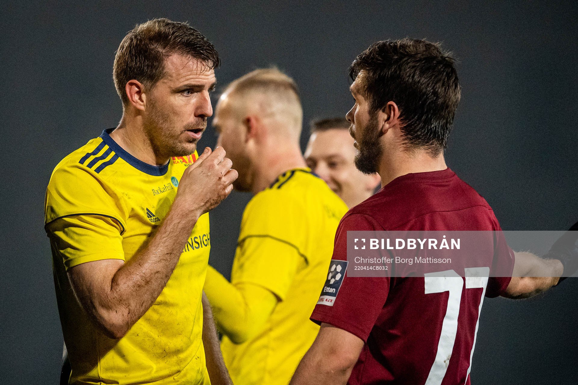 Ängelholms Johan Oremo i samtal med Qvidings Andreas Jenarp