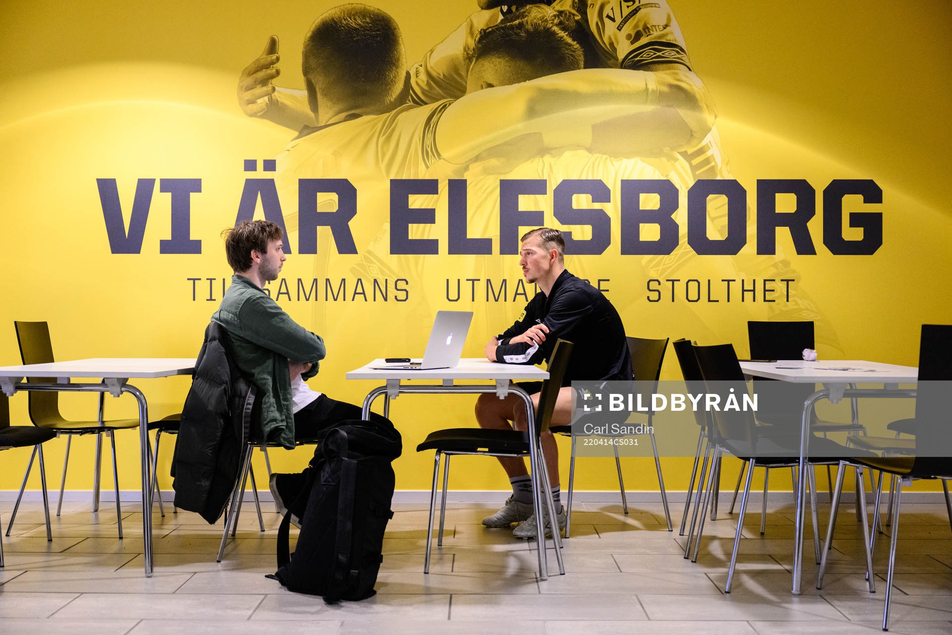 Elfsborgs Simon Olsson blir intervjuad av Expressen Noa