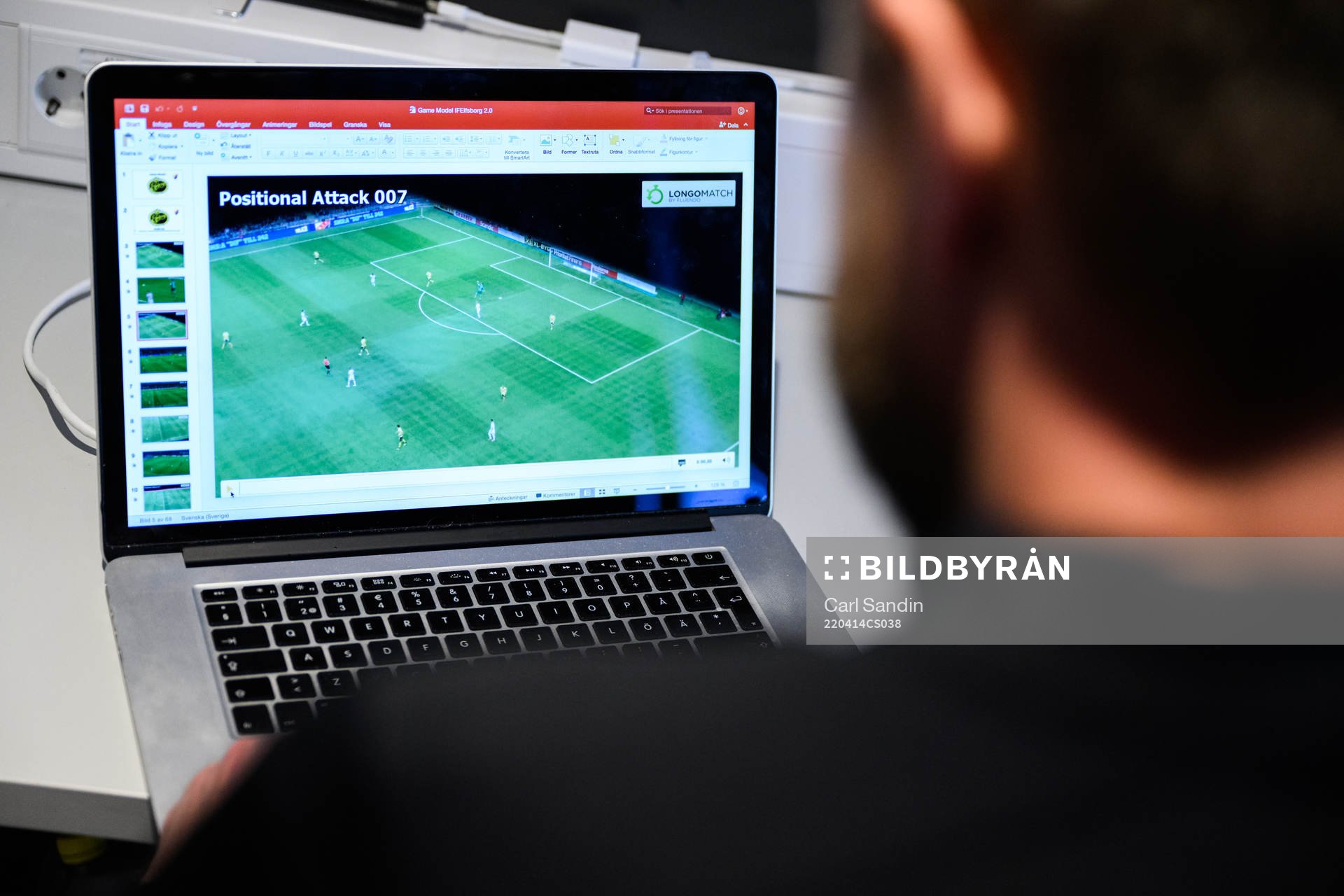 Elfsborgs manager Jimmy Thelin arbetar