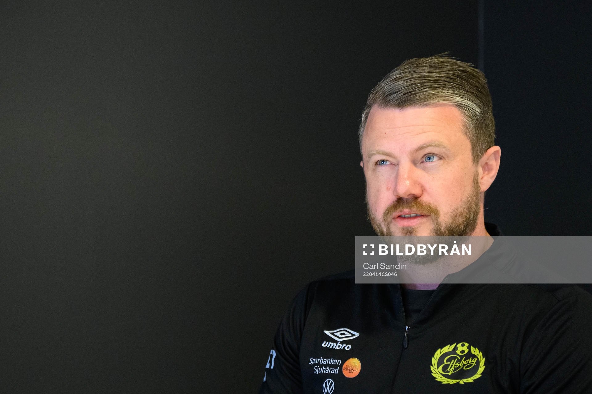 Elfsborgs manager Jimmy Thelin blir intervjuad