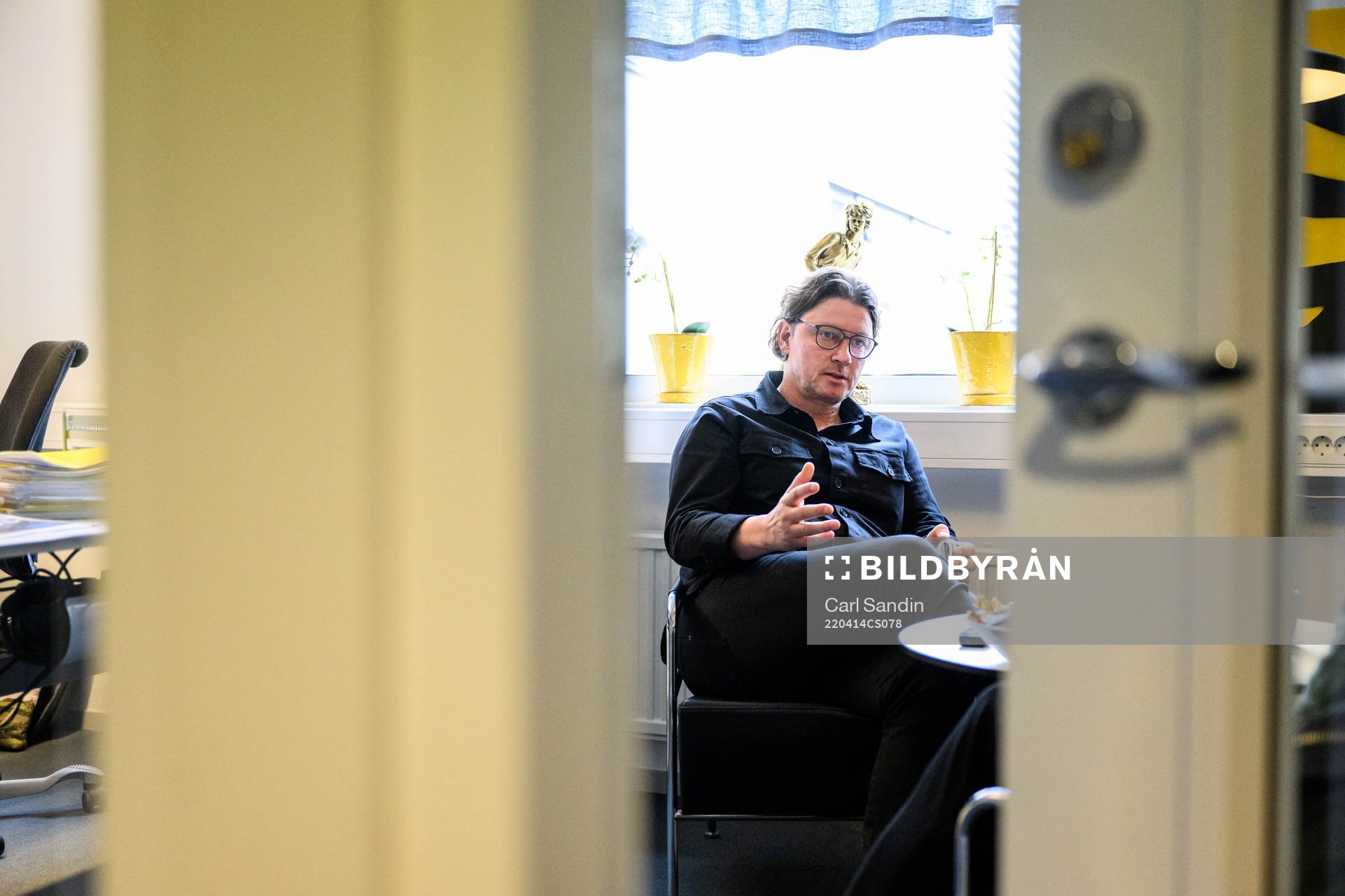 Elfsborgs sportchef Stefan Andreasson blir intervjuad