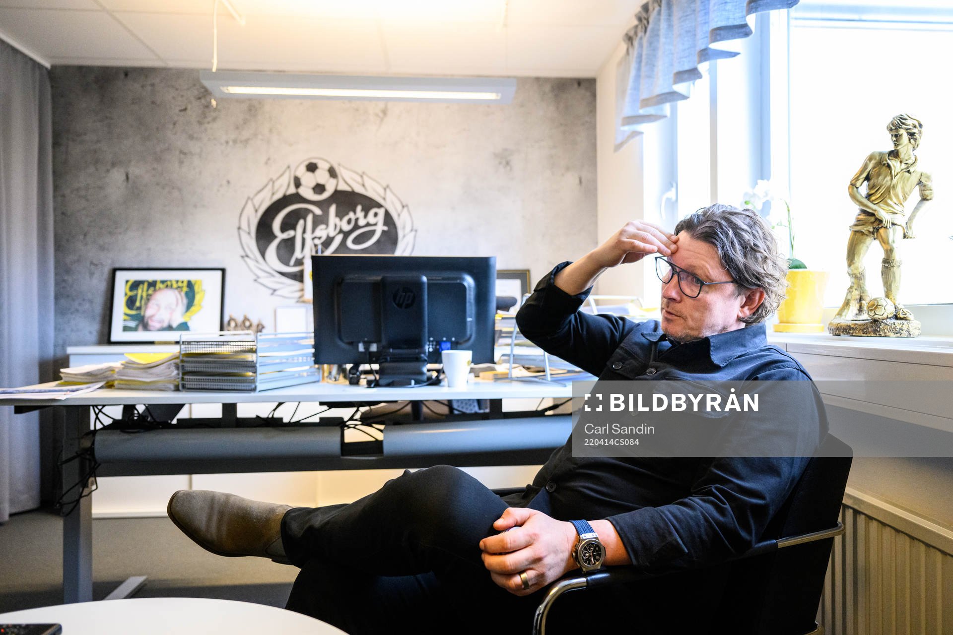 Elfsborgs sportchef Stefan Andreasson blir intervjuad