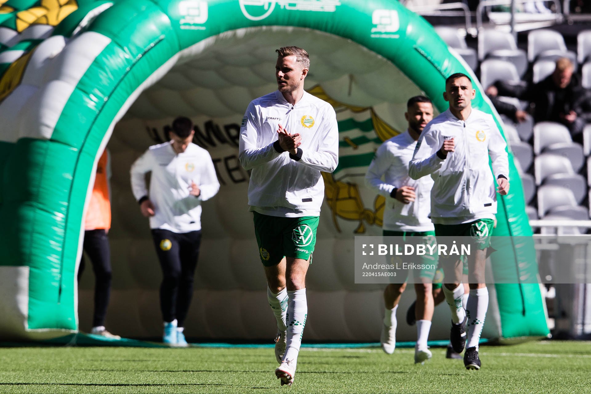 Hammarbys Richard Magyar och Loret Sadiku  värmer upp