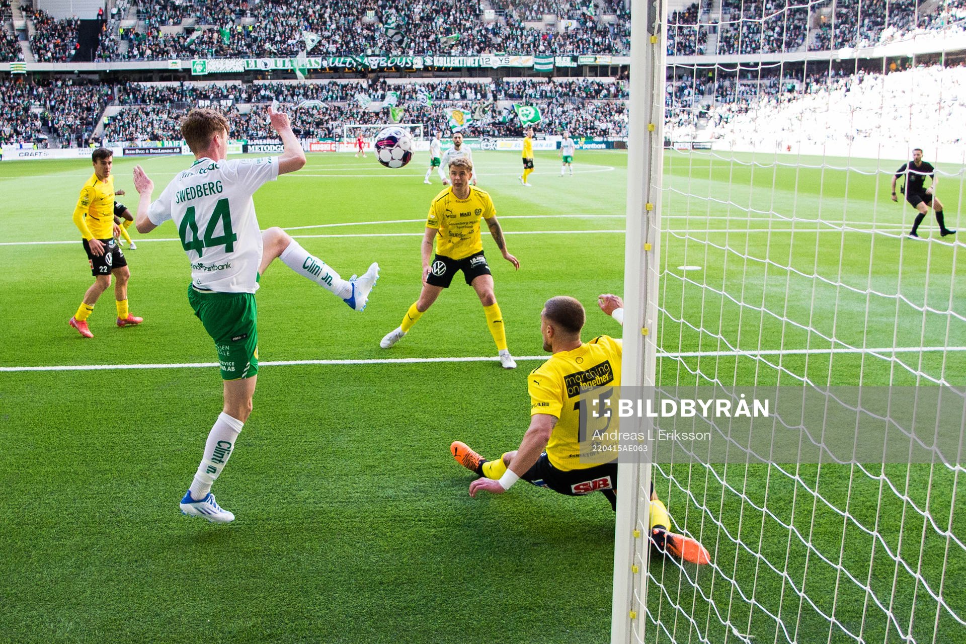 Hammarbys Williot Swedberg oroar Mjällbys Magnus Wörts