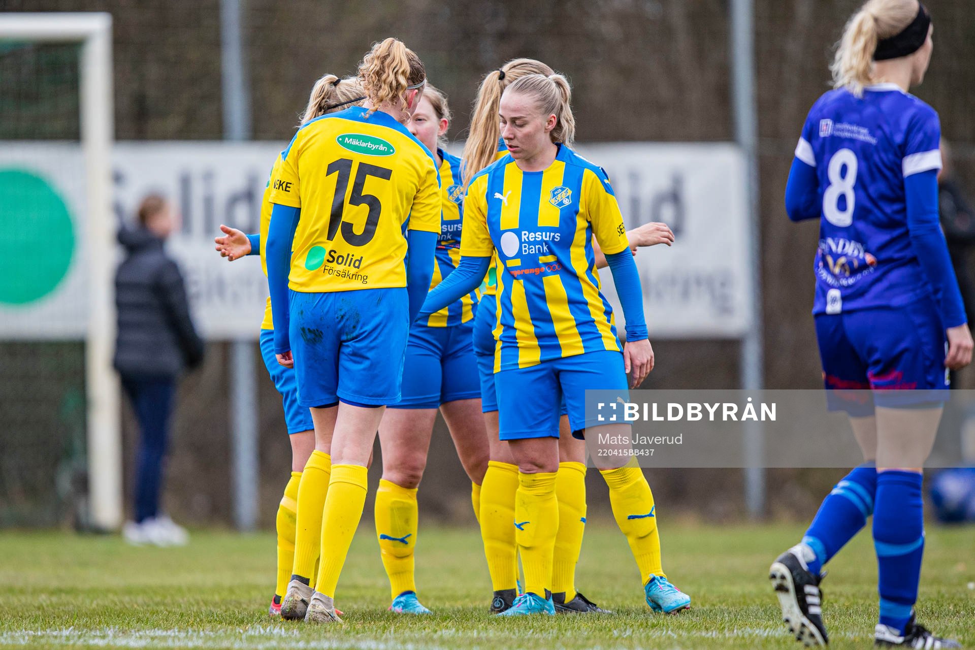 Jubel efter Eskilsminnes Julia Lennartsson 2-0 under fotbollsmatchen i Division 1 södra mellan Eskilsminne och Södra Sandby den 15 april 2022 i Helsingborg.