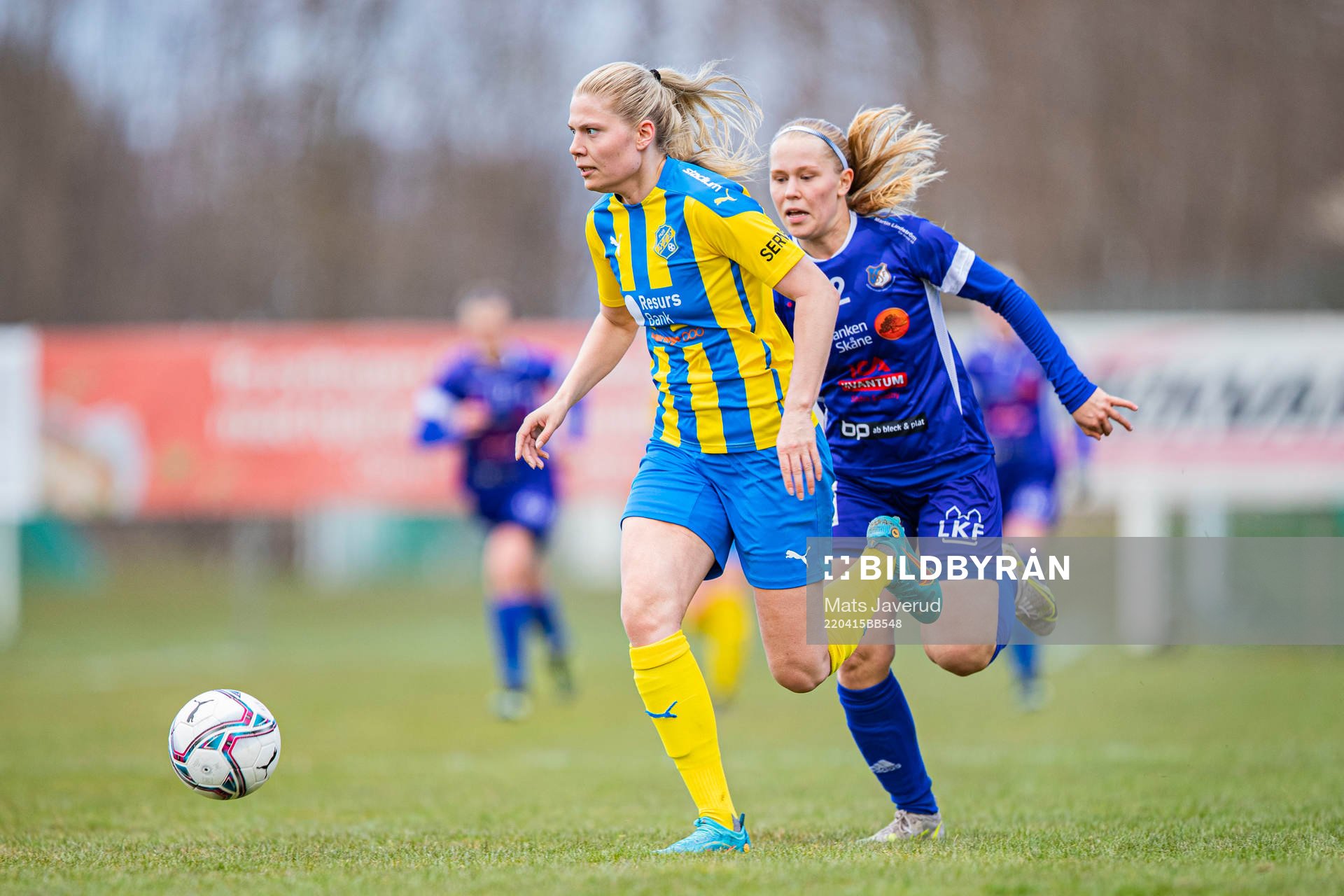 Eskilsminnes Johanna Olsson under fotbollsmatchen i Division 1 södra mellan Eskilsminne och Södra Sandby den 15 april 2022 i Helsingborg. 