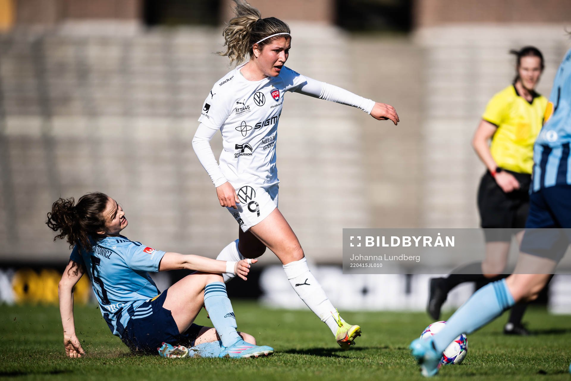 Djurgårdens Julia Walentowicz och Rosengårds Loreta