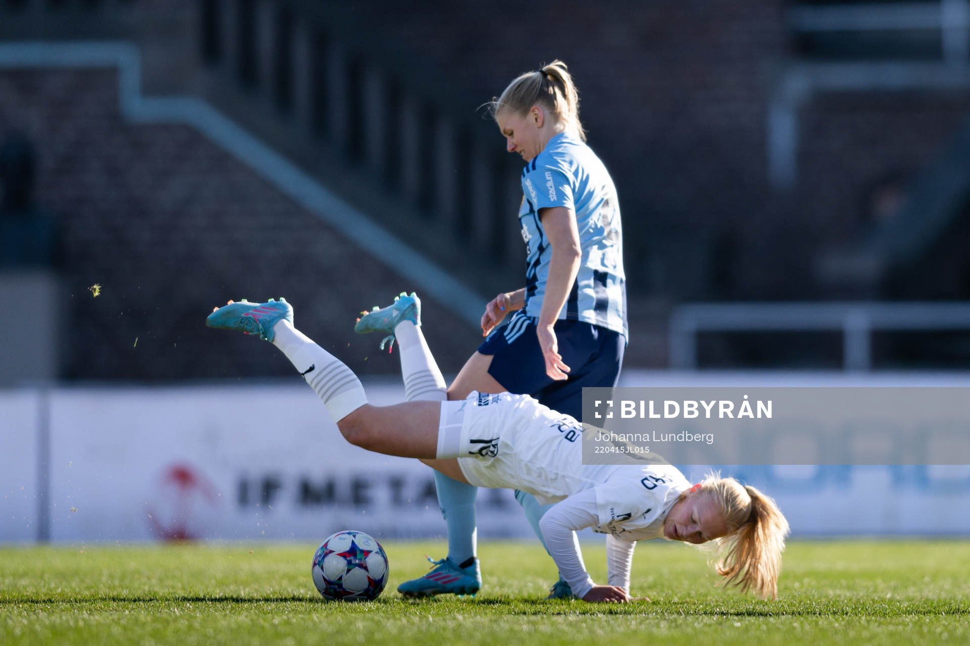 Djurgårdens Nellie Lilja och Rosengårds Sofie Bruun