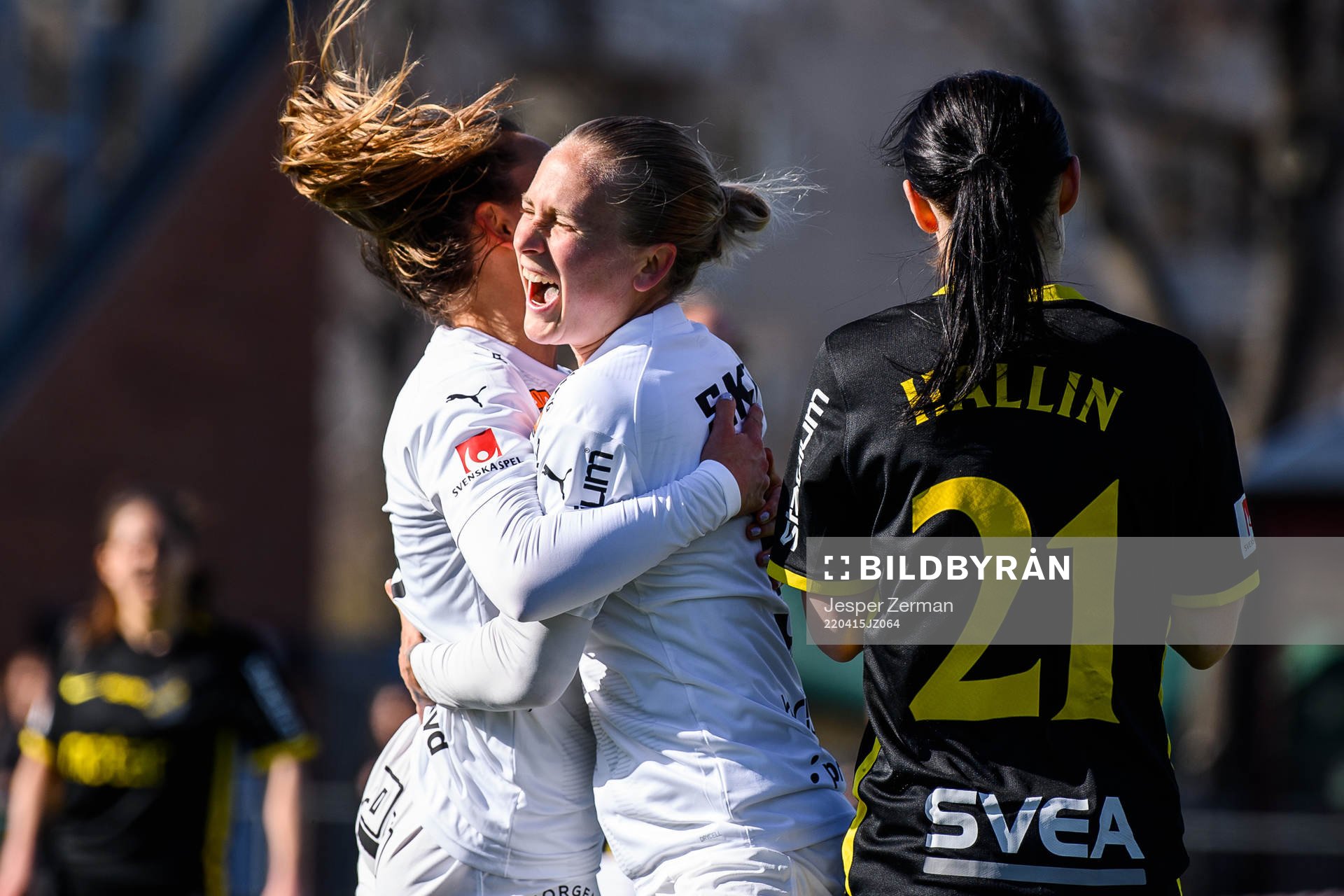 Häckens Filippa Curmark jublar
