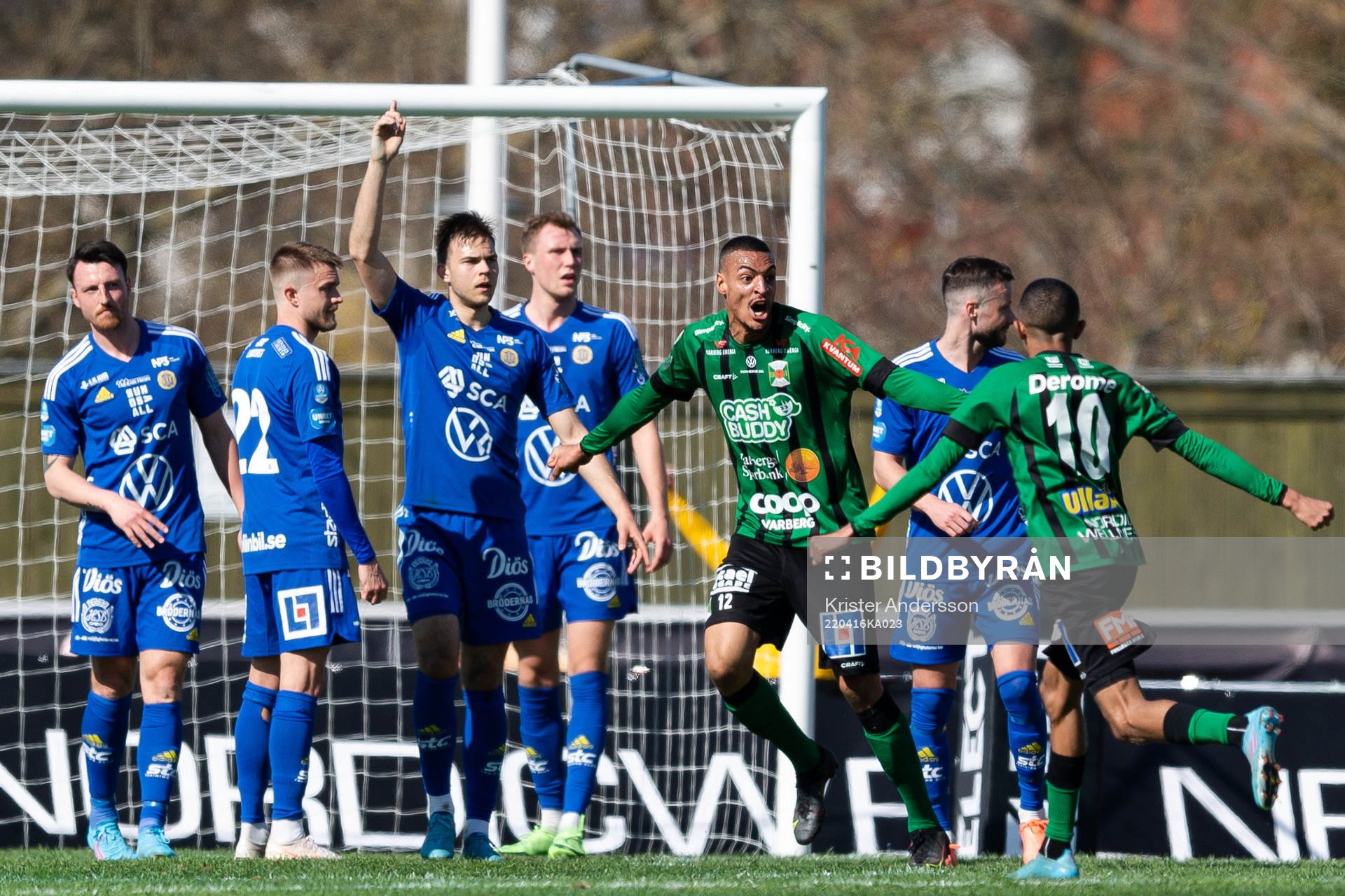 Varbergs Simon Karlsson Adjei jublar