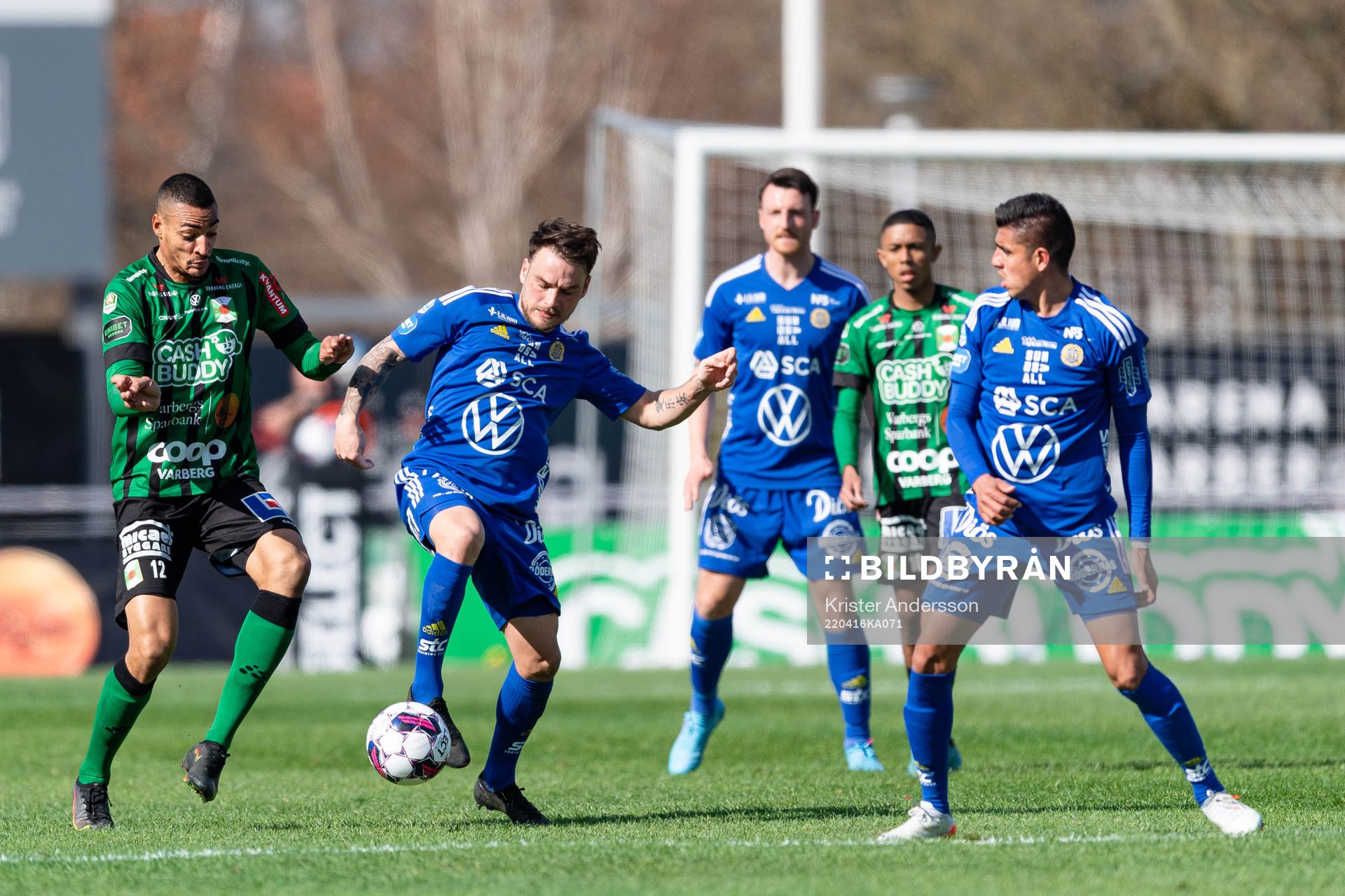 Varbergs Simon Karlsson Adjei och Sundsvalls Pontus Silfwer