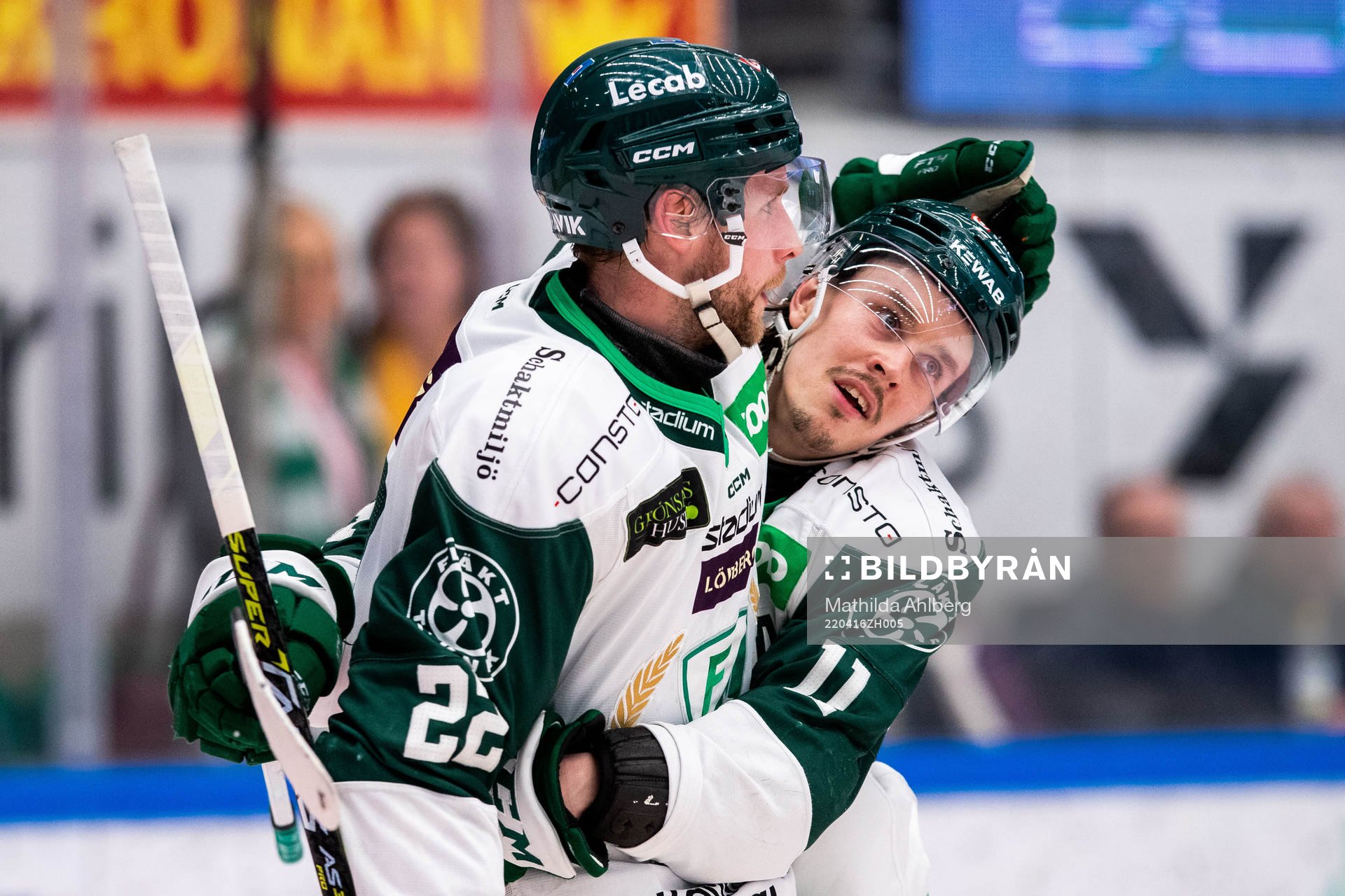 Färjestads Per Åslund och Joakim Nygård jublar