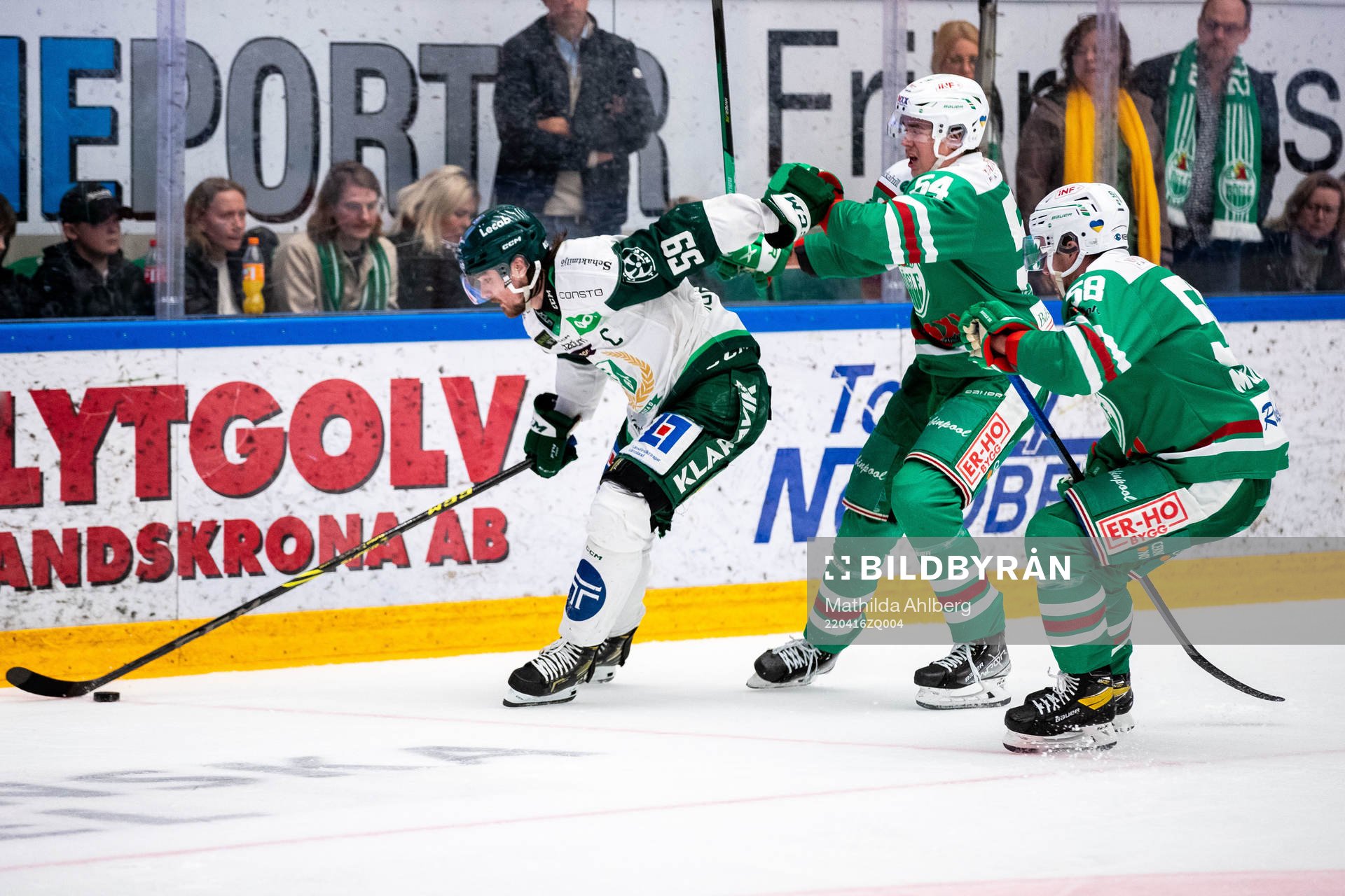 Färjestads Linus Johansson och Rögles William Wallinder