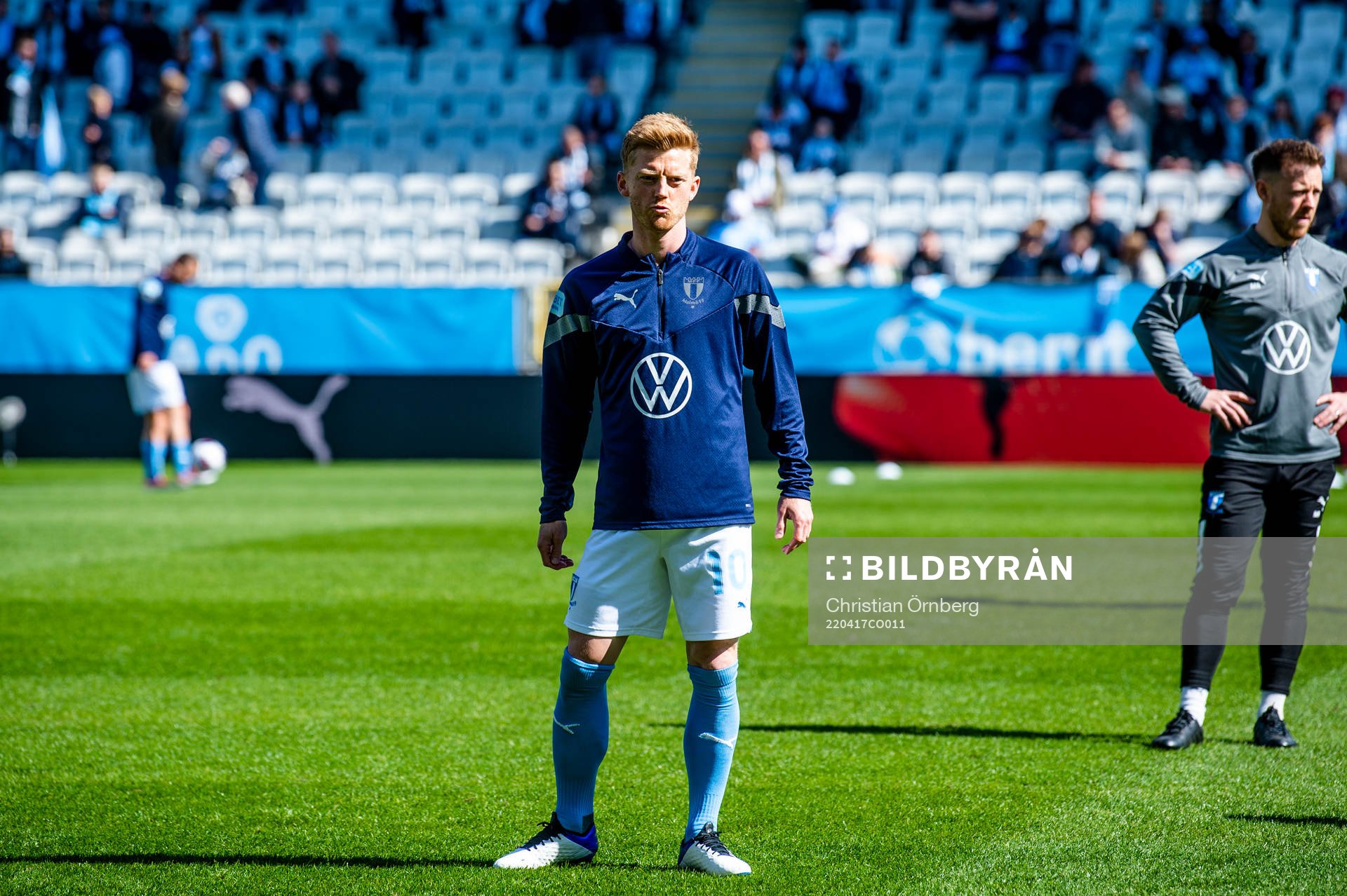 Malmö FFs Anders Christiansen värmer upp