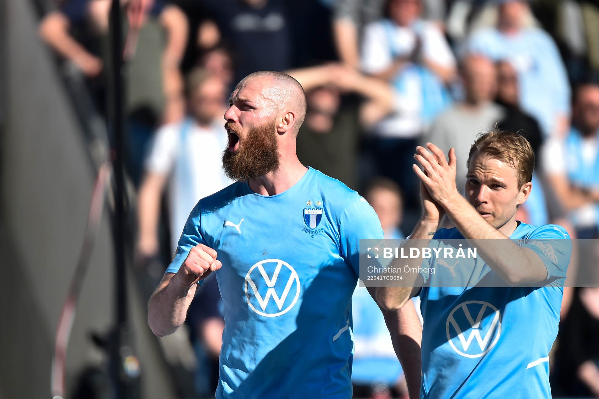 Malmö FFs Jo Inge Berget och Oscar Lewicki tackar