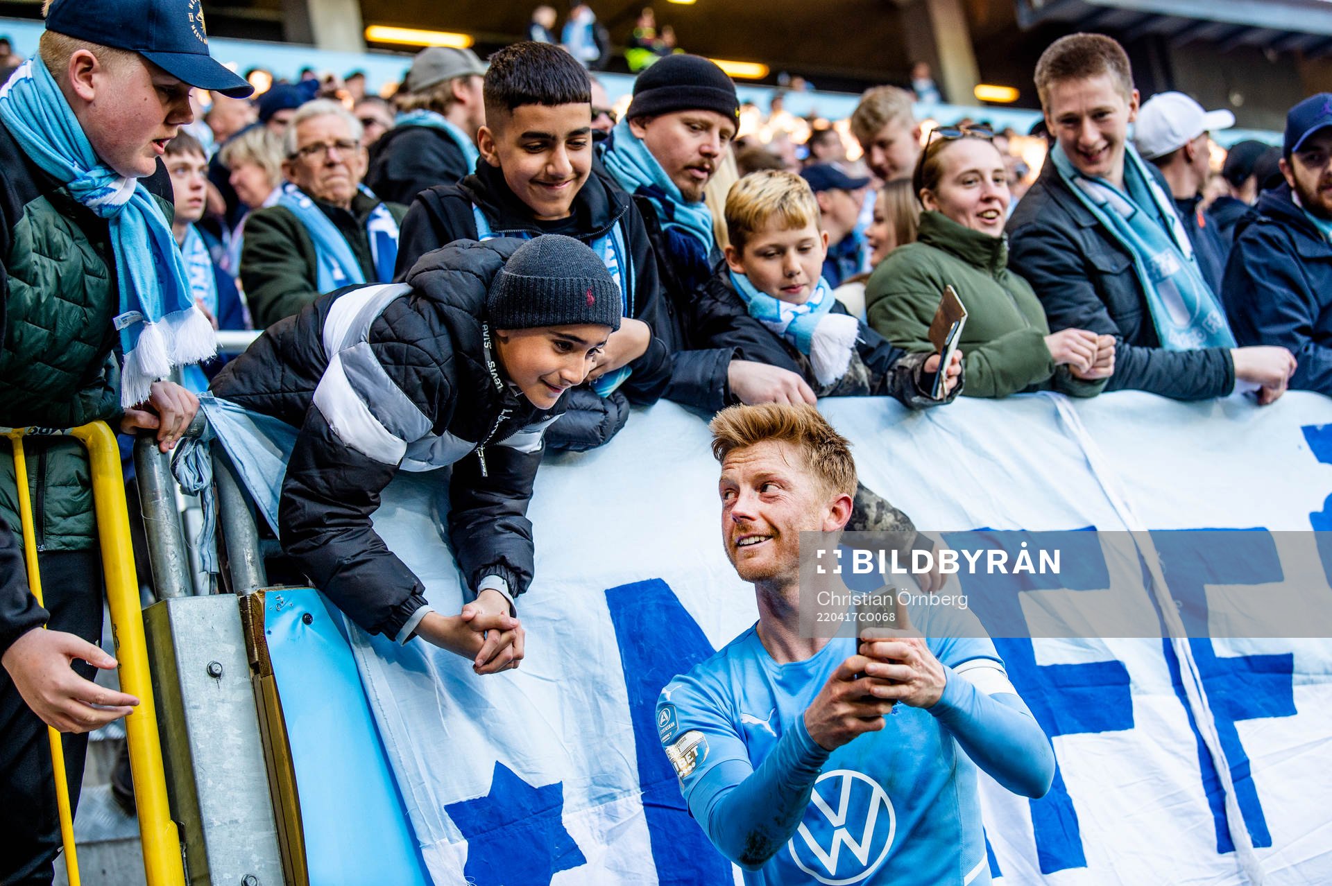 Malmö FFs Anders Christiansen med supportrarna
