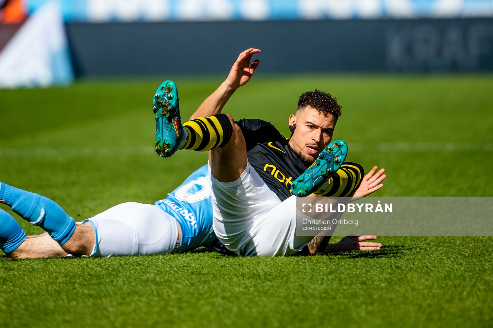 s Jordan Larsson och Malmö FFs Oscar Lewicki