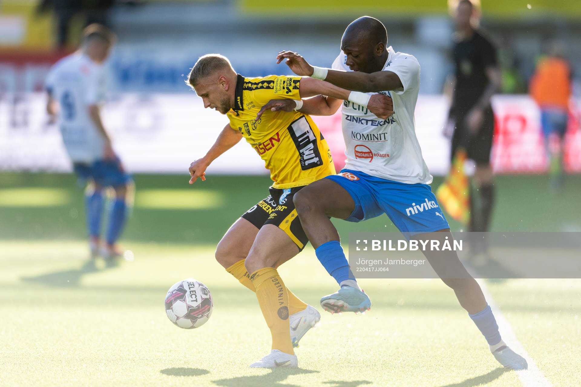 Elfsborgs Simon Strand och Värnamos Moonga Simba