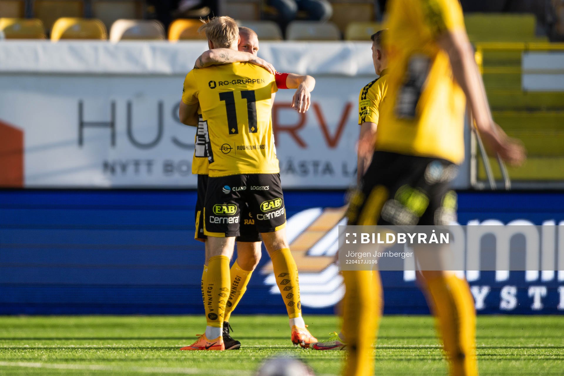 Elfsborgs Johan Larsson och Sveinn Gudjohnsen jublar