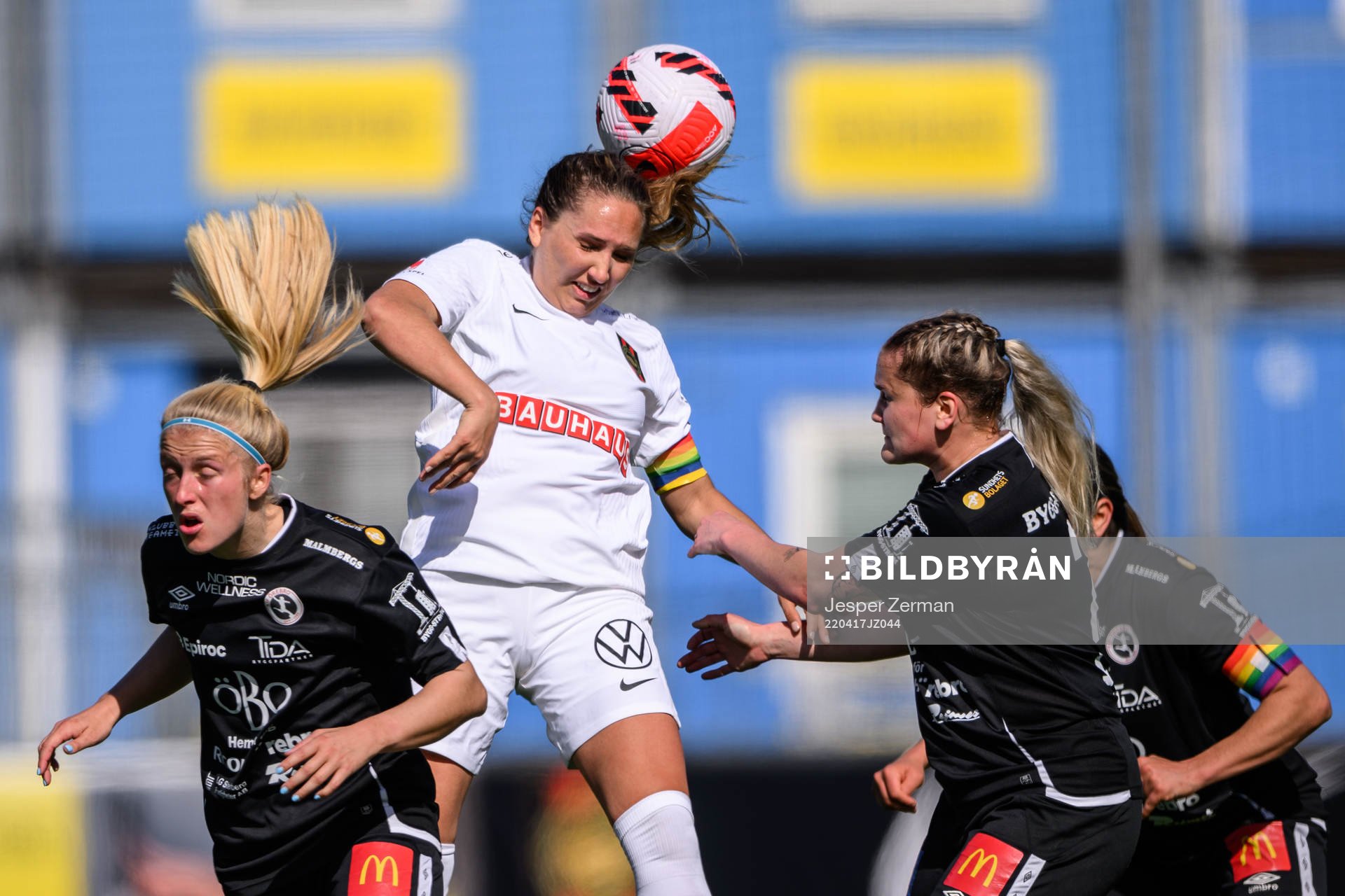 Örebros Katie Lockwood och Elin Pikkujämsä mot
