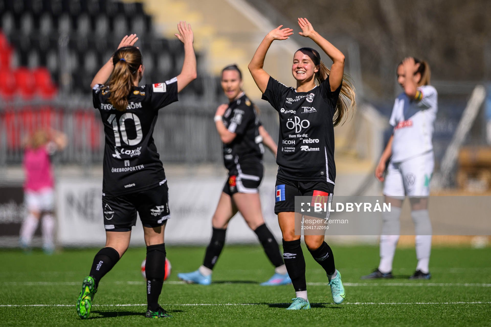 Örebros Amanda Rantanen jublar