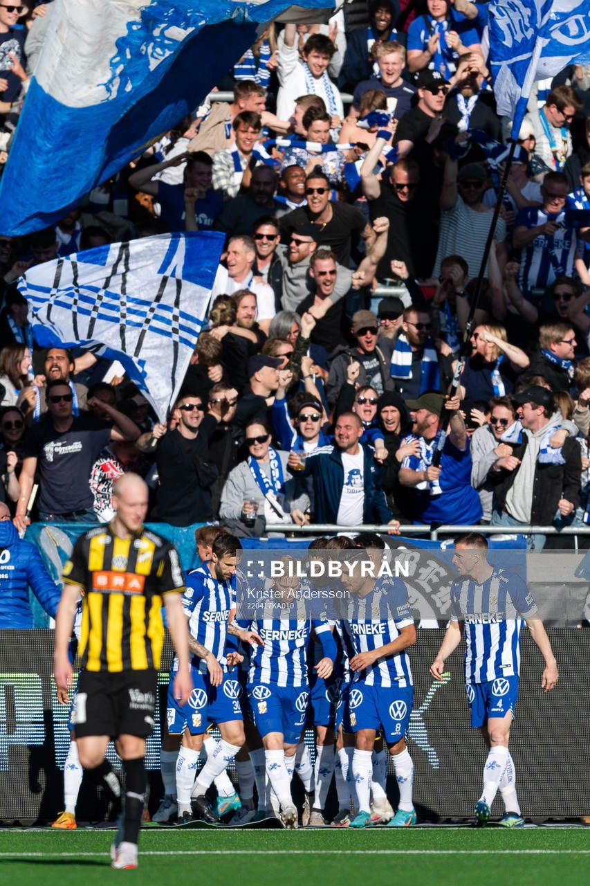 IFK Göteborgs spelare jublar