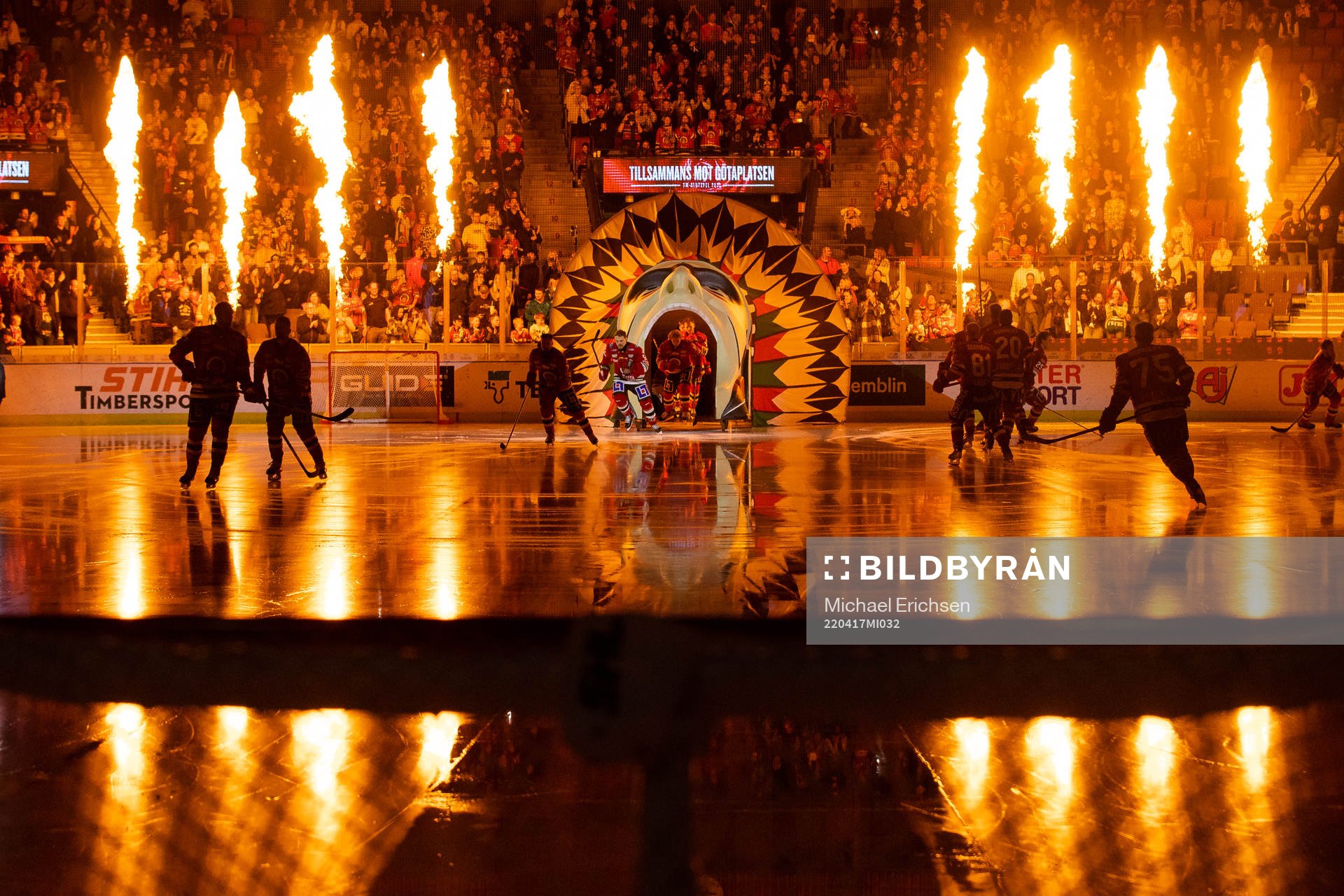 Frölundas intro innan semifinal två i SHL mellan