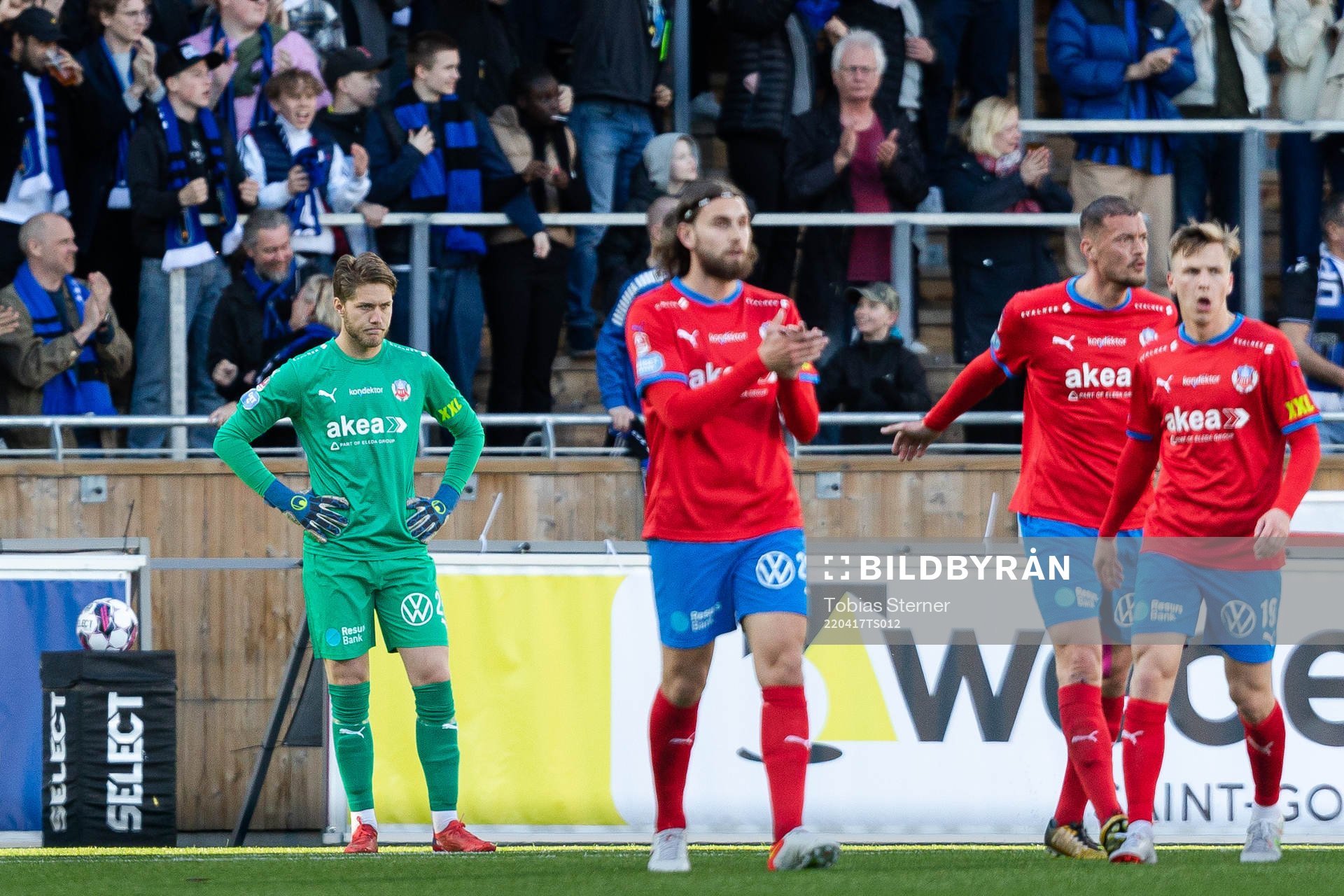 Helsingborgs målvakt Kalle Joelsson deppar