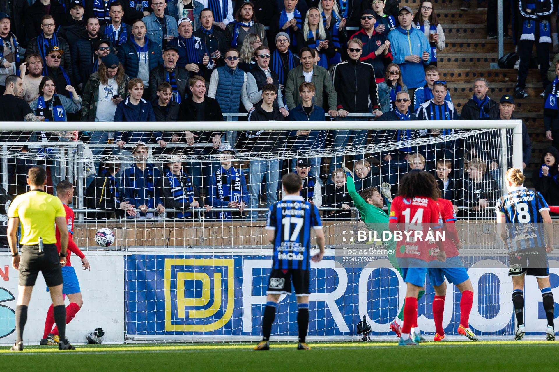 Helsingborgs målvakt Kalle Joelsson vid Sirius 1-0 mål