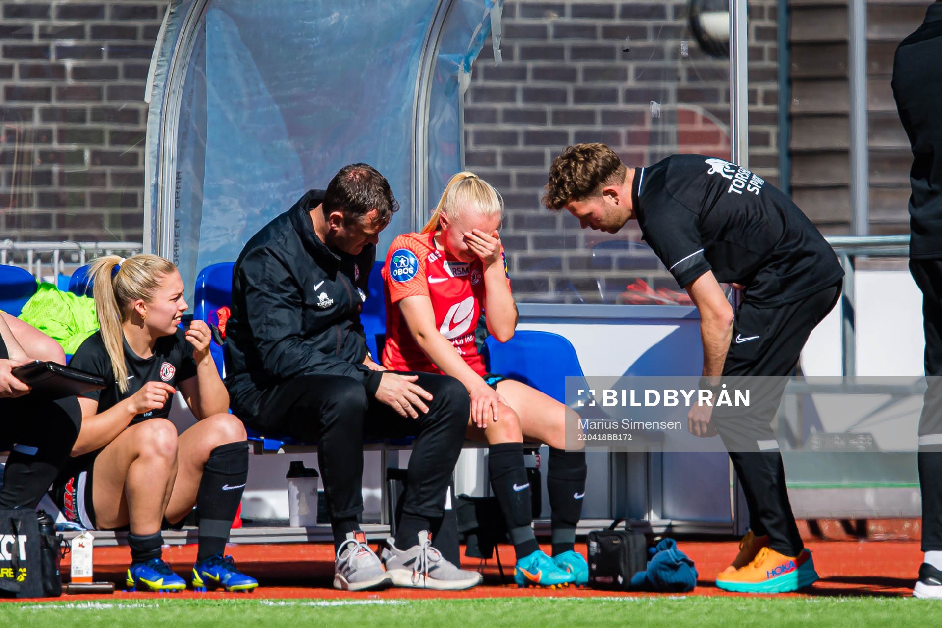 Linnéa Solvoll Laupstad of Arna-Bjørnar leaves the pitch
