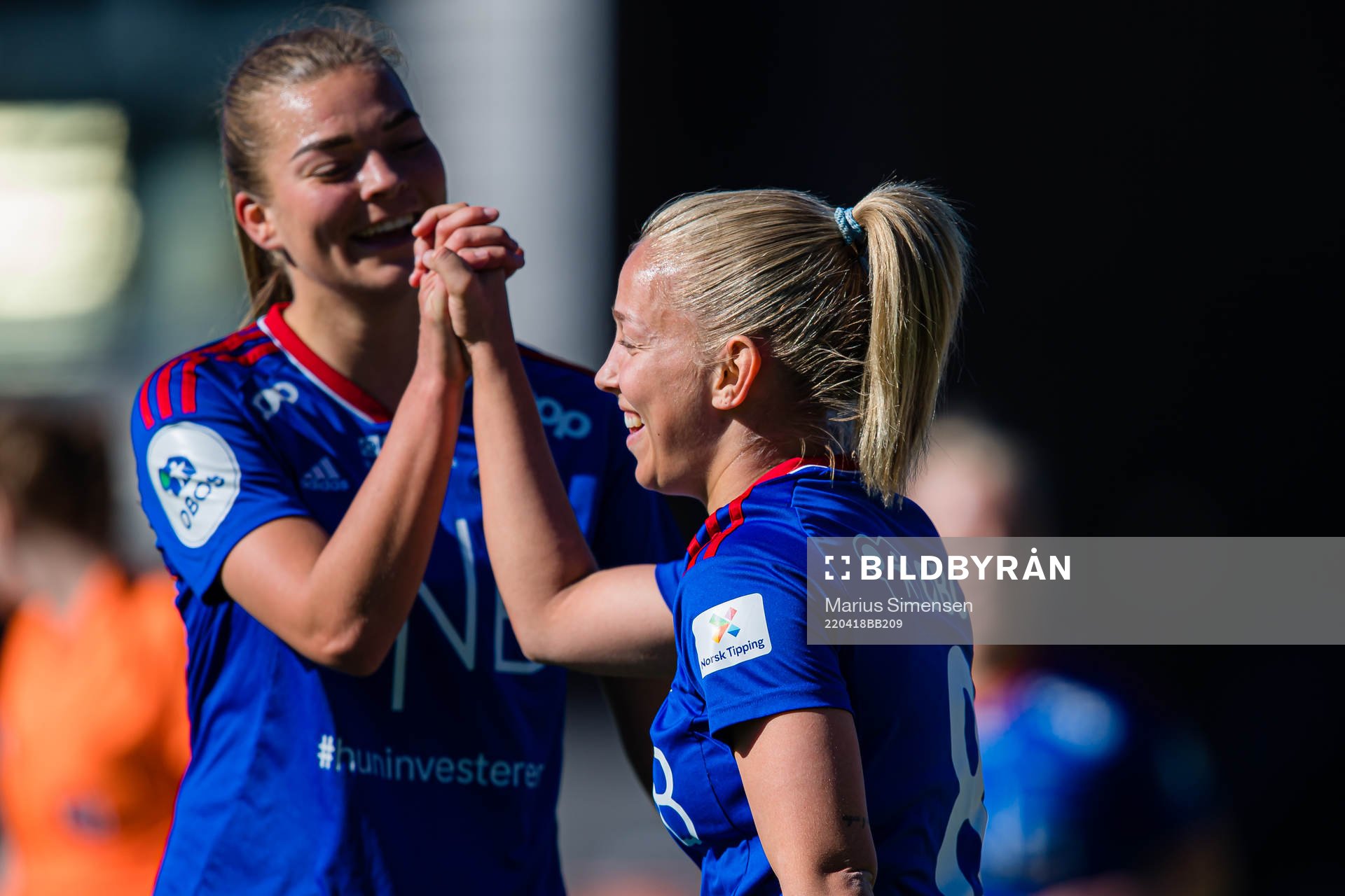 Rikke Bogetveit Nygard of Vålerenga celebrates