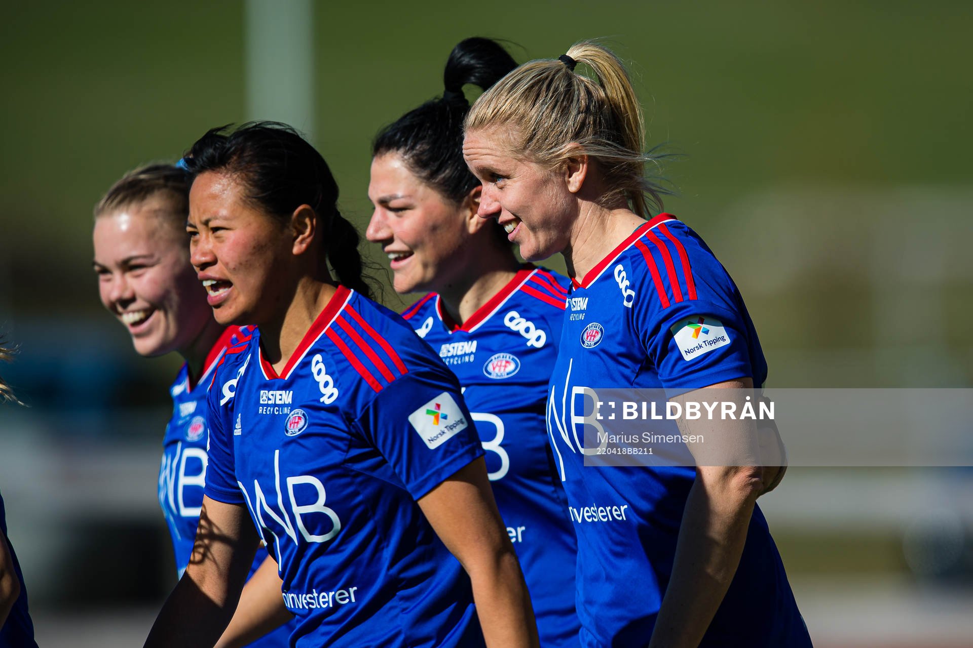 Elise Hove Thorsnes of Vålerenga celebrates