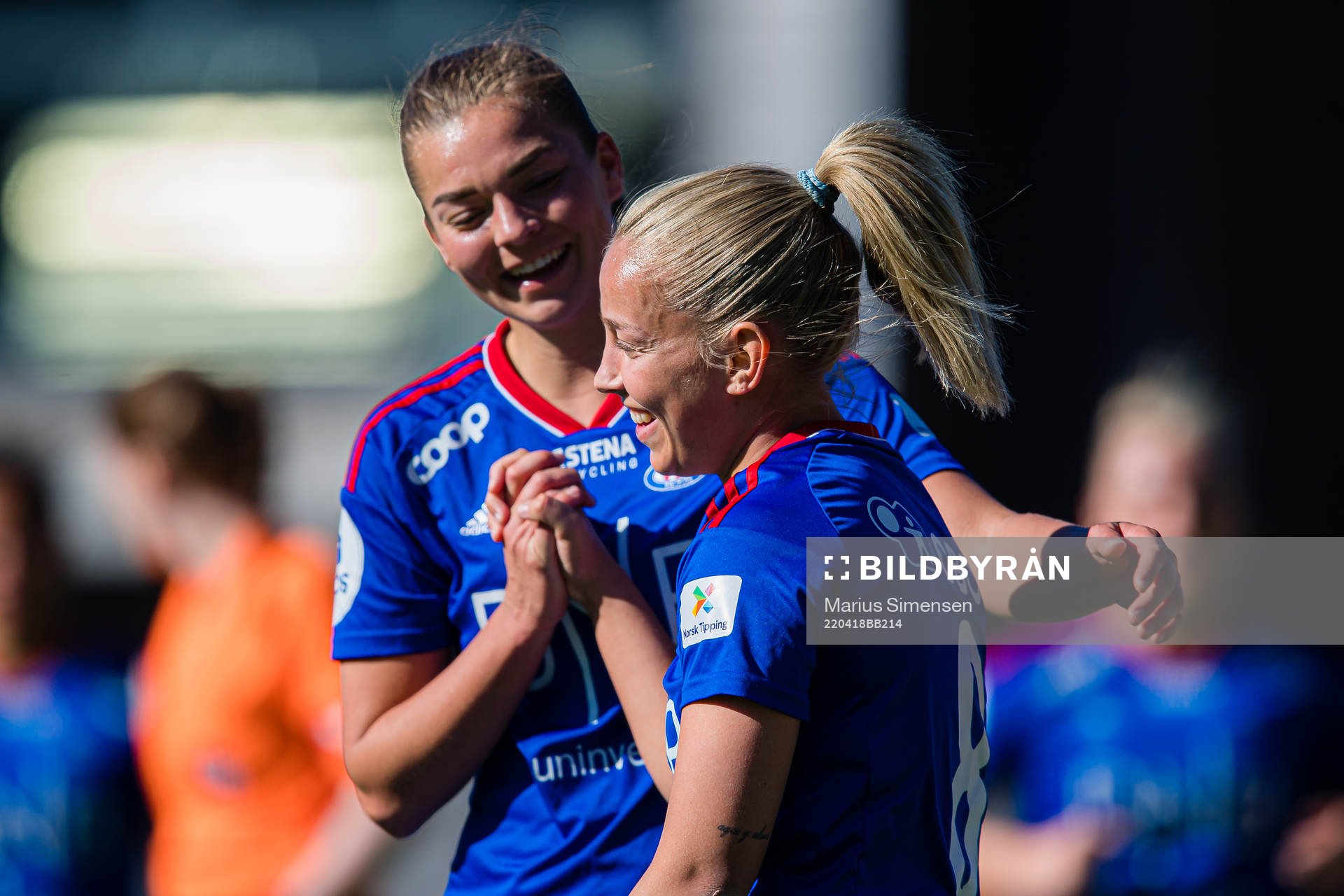 Rikke Bogetveit Nygard of Vålerenga celebrates