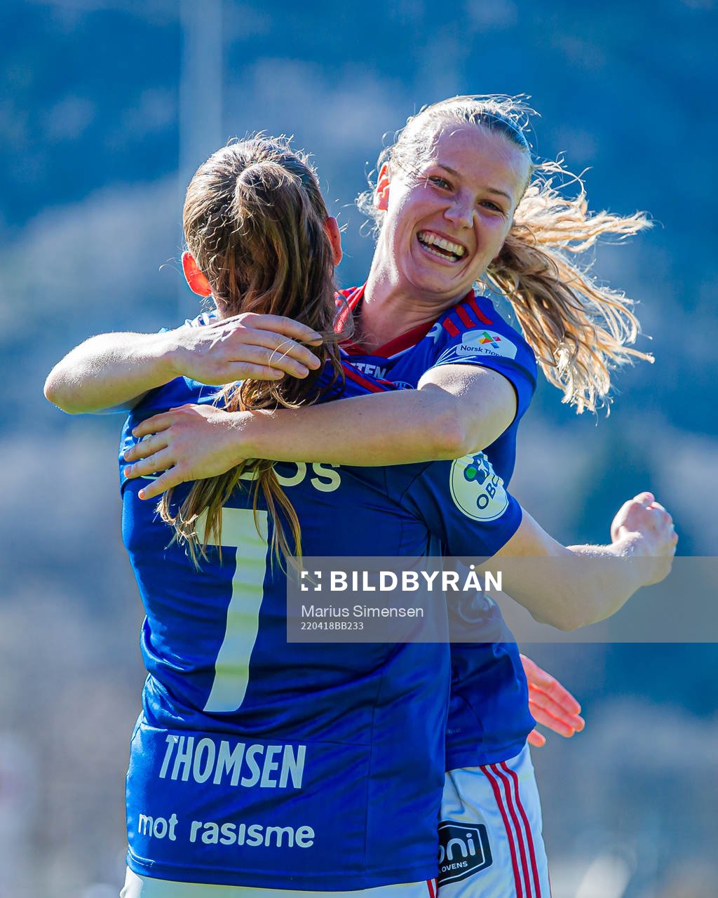 Janni Bøgild Thomsen of Vålerenga celebrates
