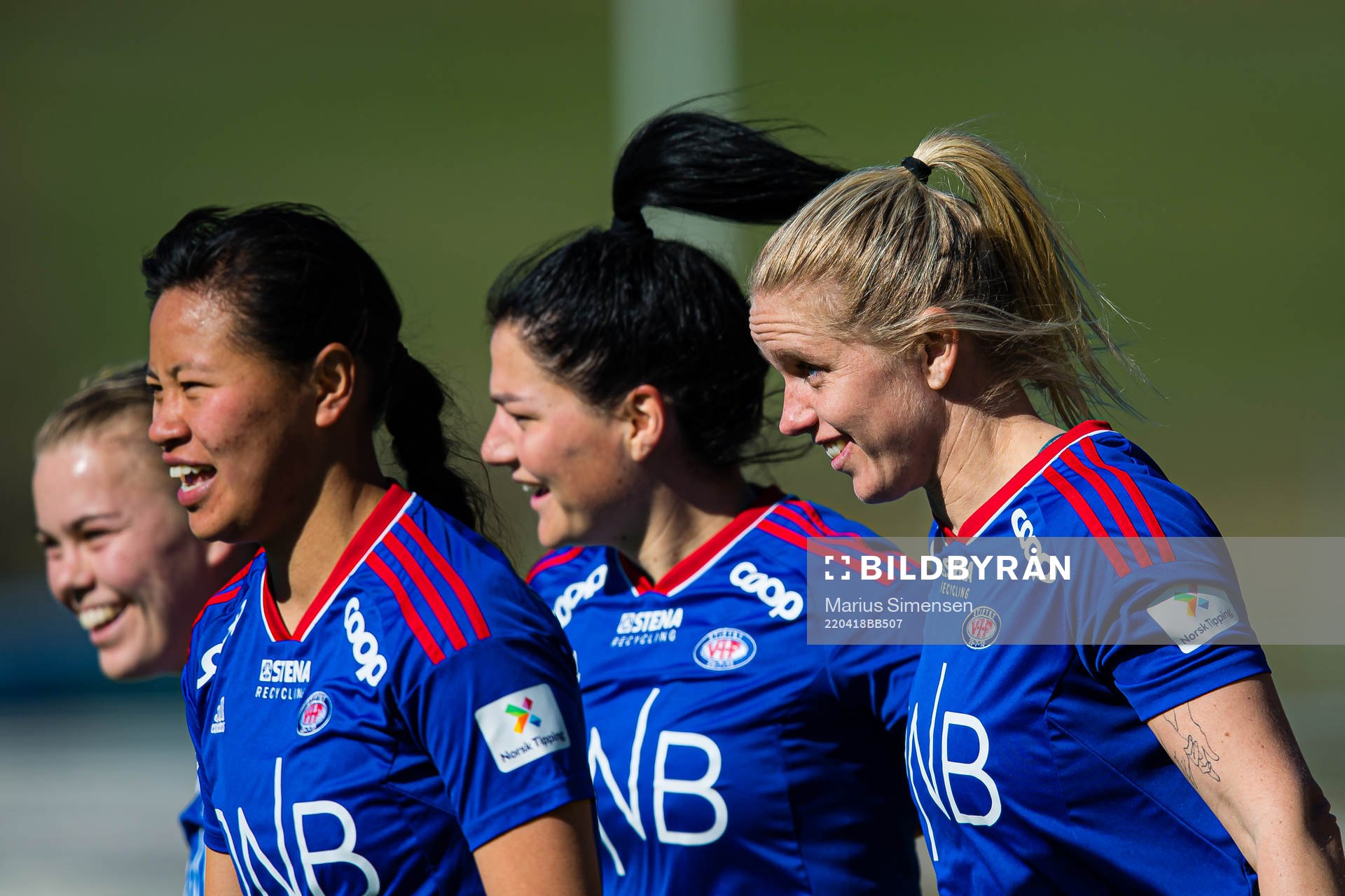 Elise Hove Thorsnes of Vålerenga celebrates