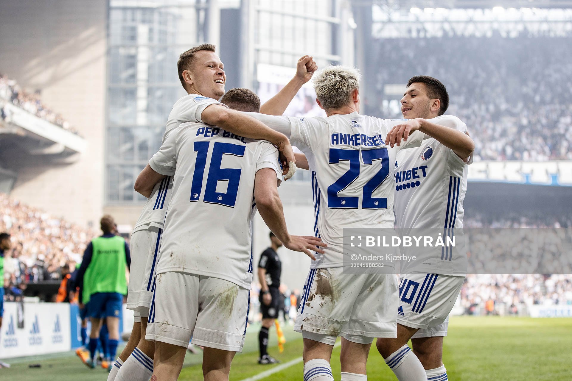 [DK=20220418: Roony Bardghji (40), FC København, Viktor
