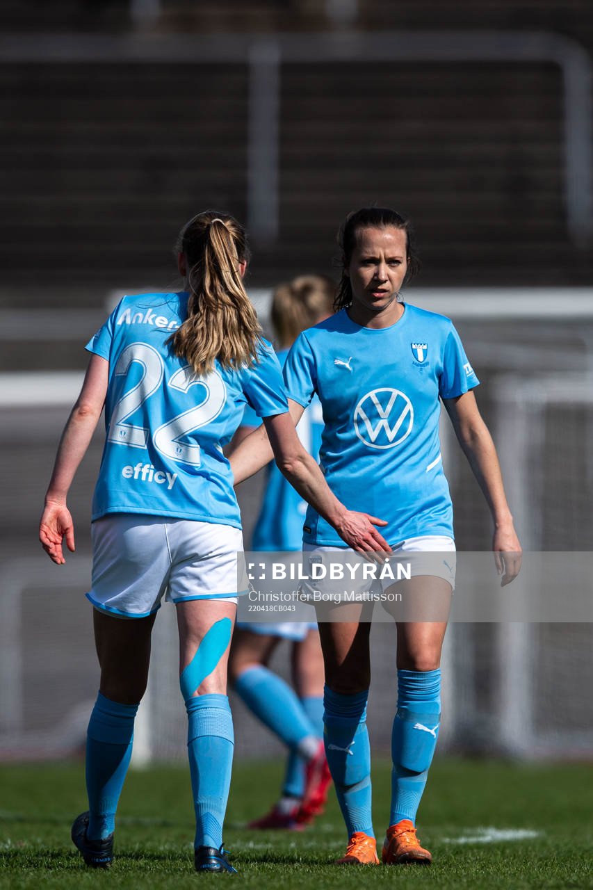 Malmö FFs Cornelia Lindgren jublar