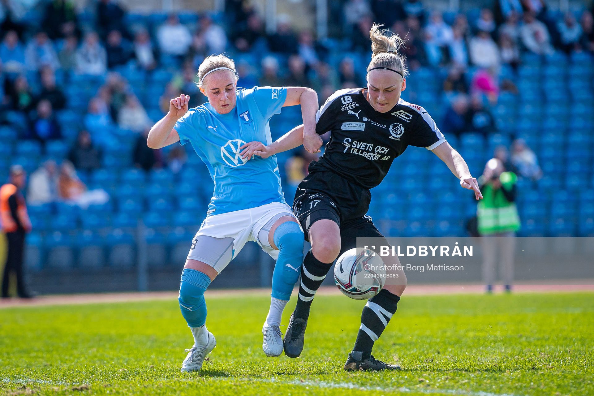 Malmö FFs Melina Skarström och Hammenhögs Emma Nilsson