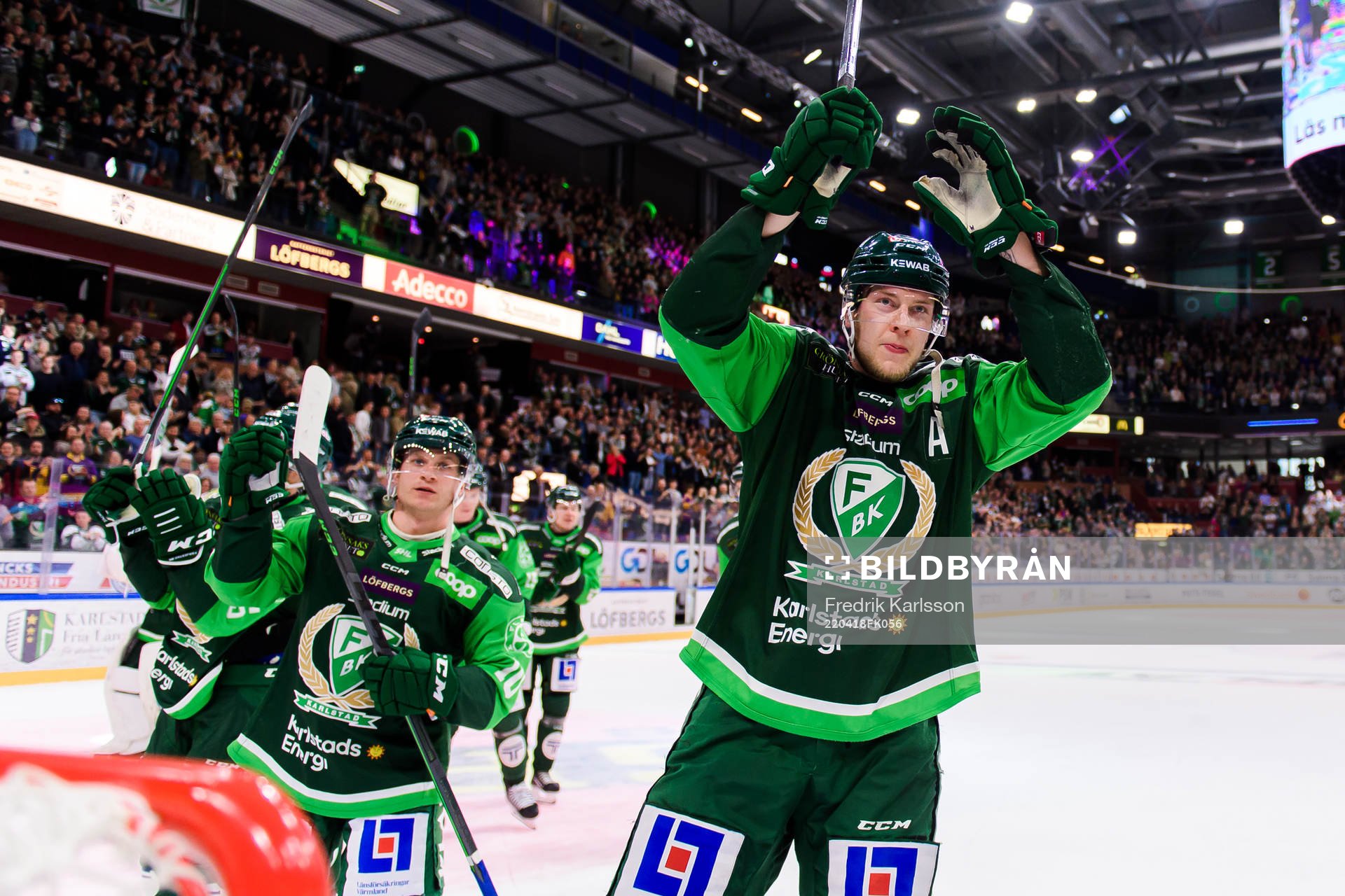 Färjestads Marcus Nilsson och Victor Ejdsell jublar