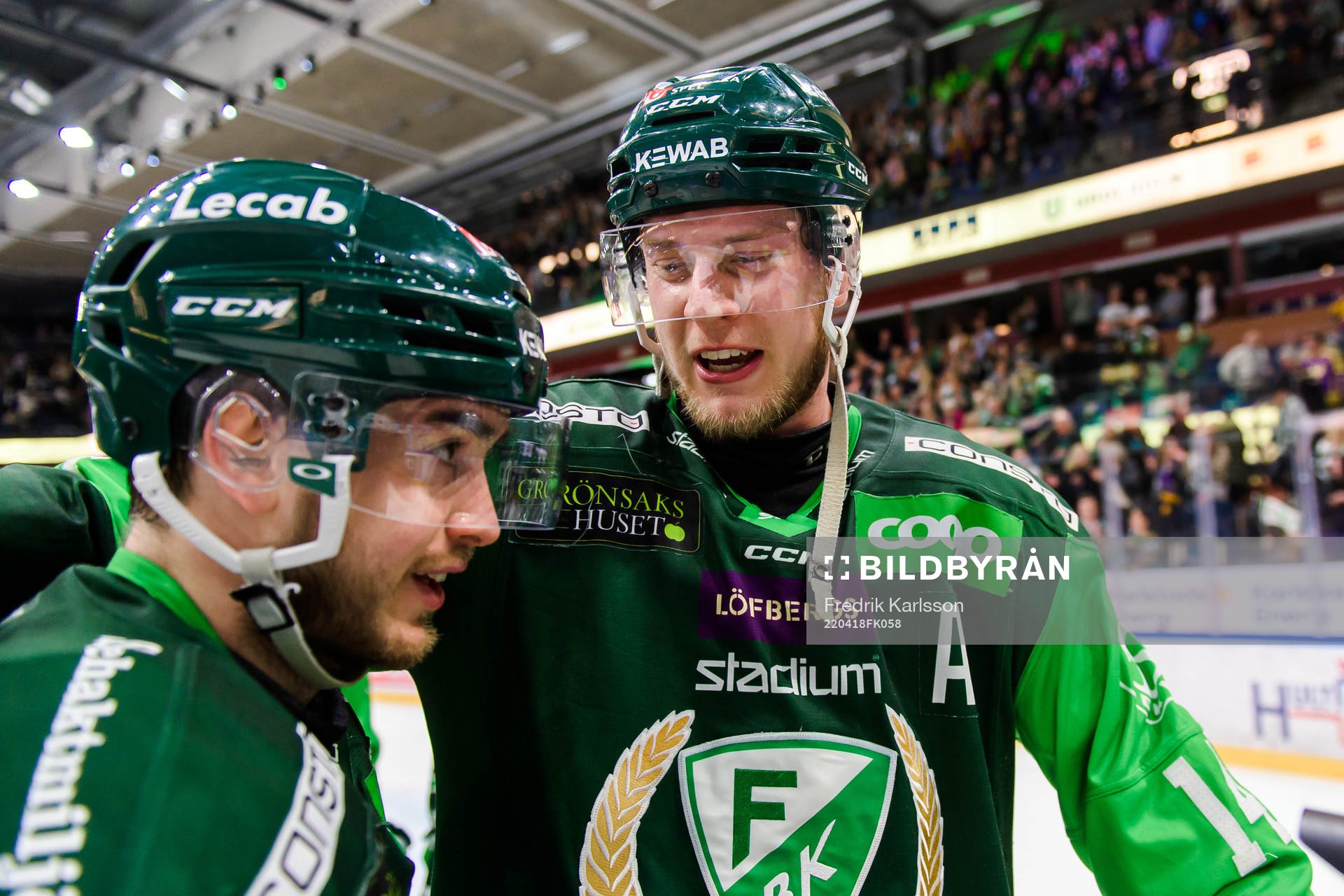 Färjestads Michael Lindqvist och Victor Ejdsell jublar