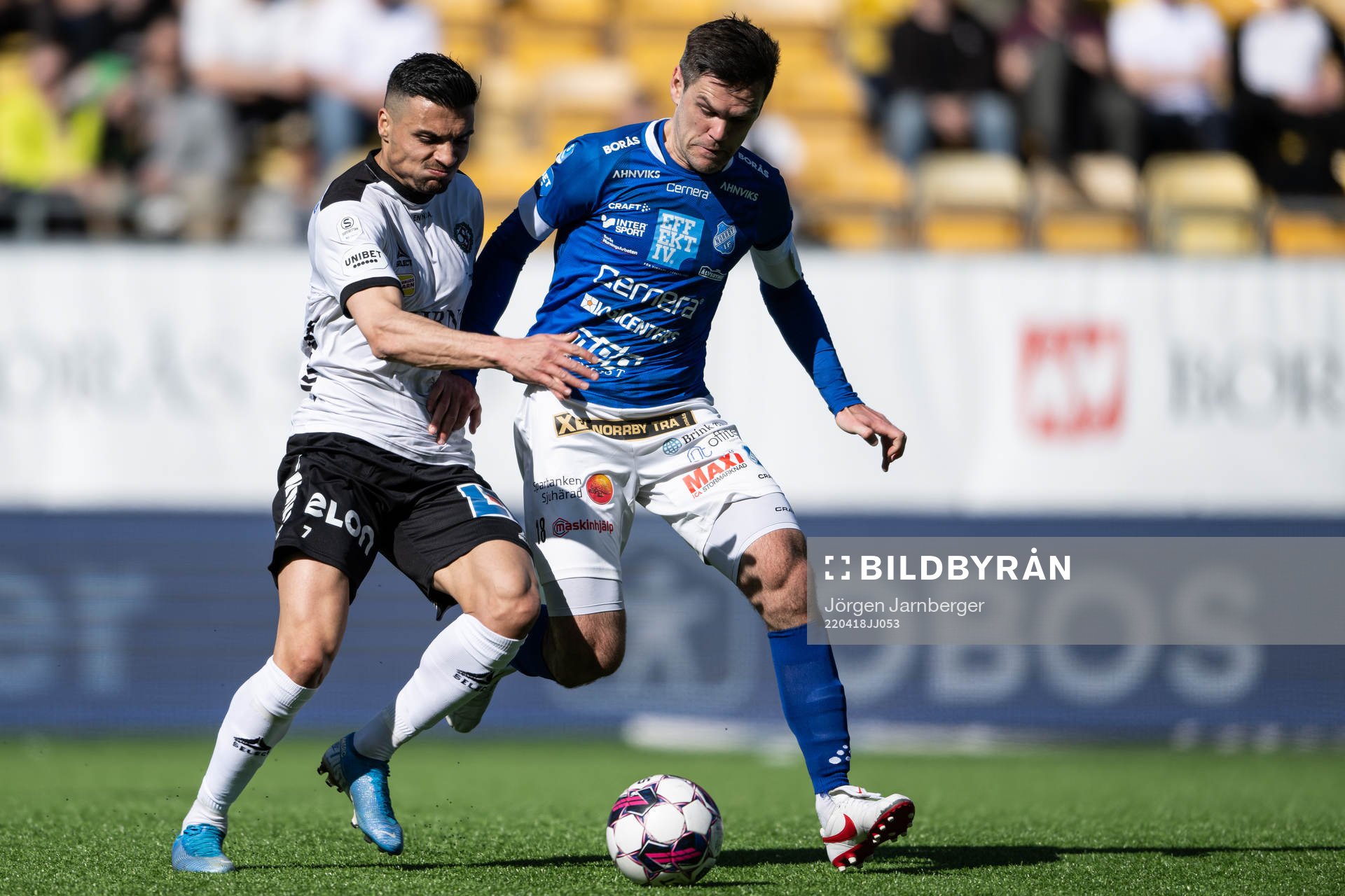 Örebros Ahmed Yasin och Norrbys Ivo Dominik Pekalski