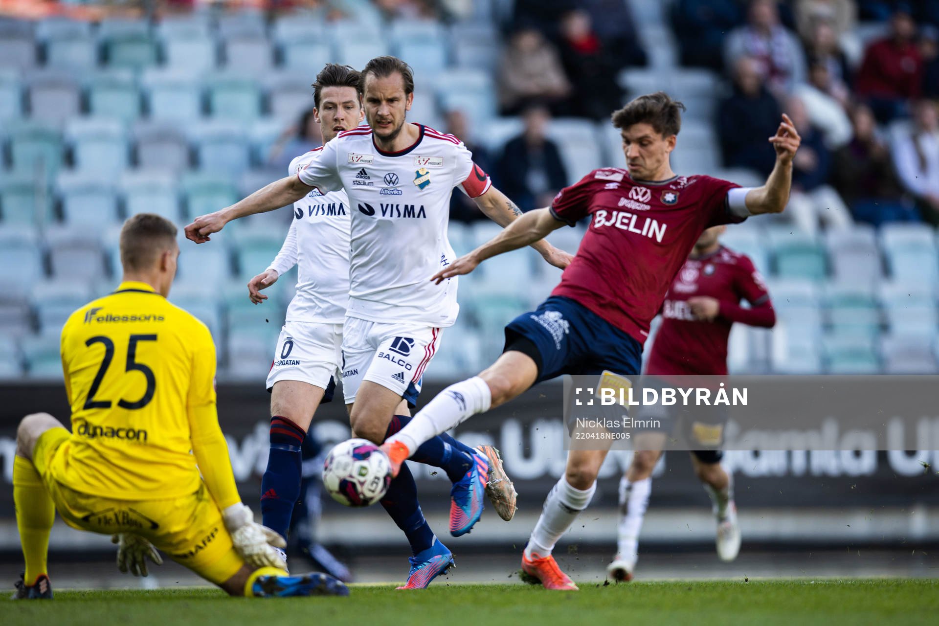 Östers Månz Berg och Örgrytes Daniel Paulson
